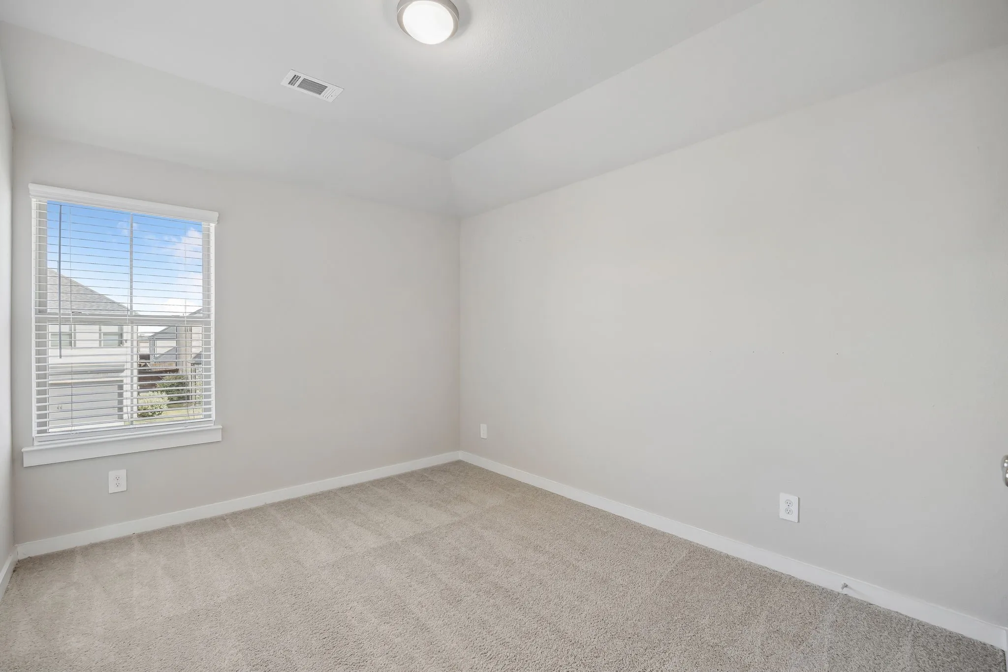 Single Family Residence For Sale in Collin County , 2524 Gaulding Street, Royse City, Texas 75189, 3 Bedroom, 3 Bathroom, 2 Garage spaces, 1,939 Sqft, built in 2022, mls#21356784, Real Estate Agent in Royse City, Homes For Sale in Collin county, Homes For Sale in Royse City, Realtor in Royse City Texas, Real Estate Brokerage Independent Realty Texas, Luminita Cordes Realtor