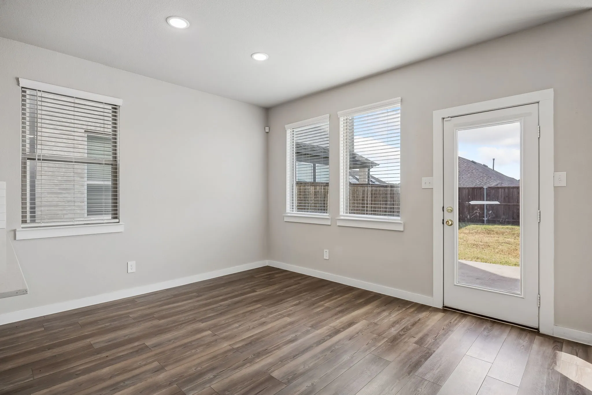Single Family Residence For Sale in Collin County , 2524 Gaulding Street, Royse City, Texas 75189, 3 Bedroom, 3 Bathroom, 2 Garage spaces, 1,939 Sqft, built in 2022, mls#21356784, Real Estate Agent in Royse City, Homes For Sale in Collin county, Homes For Sale in Royse City, Realtor in Royse City Texas, Real Estate Brokerage Independent Realty Texas, Luminita Cordes Realtor