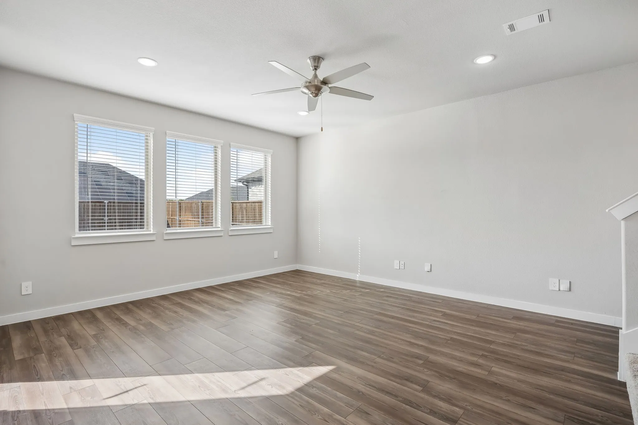 Single Family Residence For Sale in Collin County , 2524 Gaulding Street, Royse City, Texas 75189, 3 Bedroom, 3 Bathroom, 2 Garage spaces, 1,939 Sqft, built in 2022, mls#21356784, Real Estate Agent in Royse City, Homes For Sale in Collin county, Homes For Sale in Royse City, Realtor in Royse City Texas, Real Estate Brokerage Independent Realty Texas, Luminita Cordes Realtor