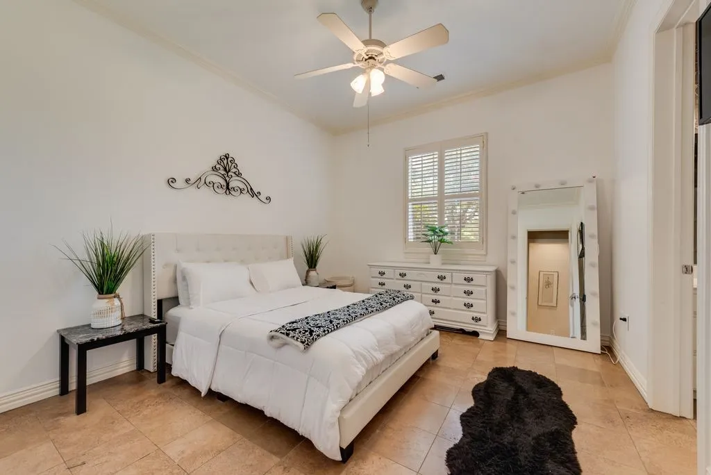 Single Family Residence For Sale in Tarrant County , 1917 Queensbridge Court, Keller, Texas 76262, 5 Bedroom, 6 Bathroom, 5 Garage spaces, 5,176 Sqft, built in 2000, mls#21308815, Real Estate Agent in Keller, Homes For Sale in Tarrant county, Homes For Sale in Keller, Realtor in Keller Texas, Real Estate Brokerage Independent Realty Texas, Luminita Cordes Realtor