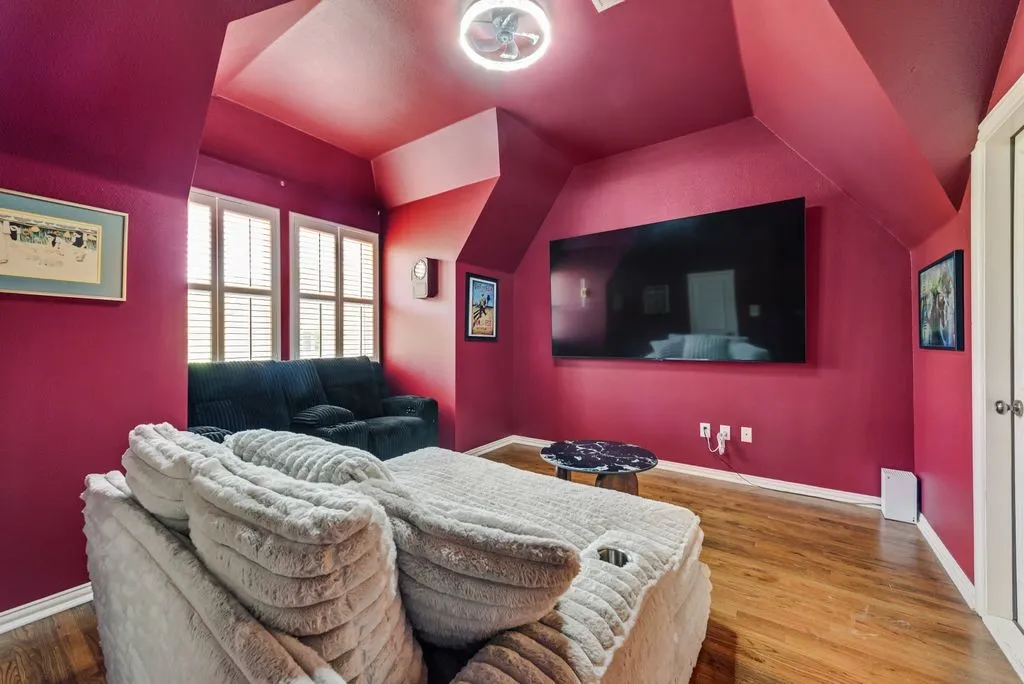 Single Family Residence For Sale in Tarrant County , 1917 Queensbridge Court, Keller, Texas 76262, 5 Bedroom, 6 Bathroom, 5 Garage spaces, 5,176 Sqft, built in 2000, mls#21308815, Real Estate Agent in Keller, Homes For Sale in Tarrant county, Homes For Sale in Keller, Realtor in Keller Texas, Real Estate Brokerage Independent Realty Texas, Luminita Cordes Realtor