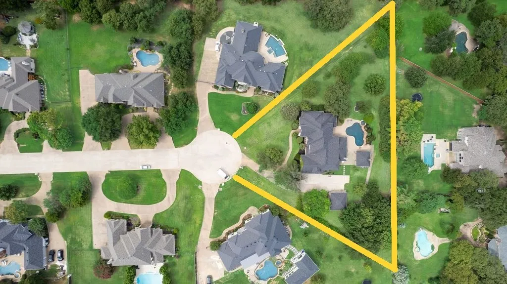 Single Family Residence For Sale in Tarrant County , 1917 Queensbridge Court, Keller, Texas 76262, 5 Bedroom, 6 Bathroom, 5 Garage spaces, 5,176 Sqft, built in 2000, mls#21308815, Real Estate Agent in Keller, Homes For Sale in Tarrant county, Homes For Sale in Keller, Realtor in Keller Texas, Real Estate Brokerage Independent Realty Texas, Luminita Cordes Realtor