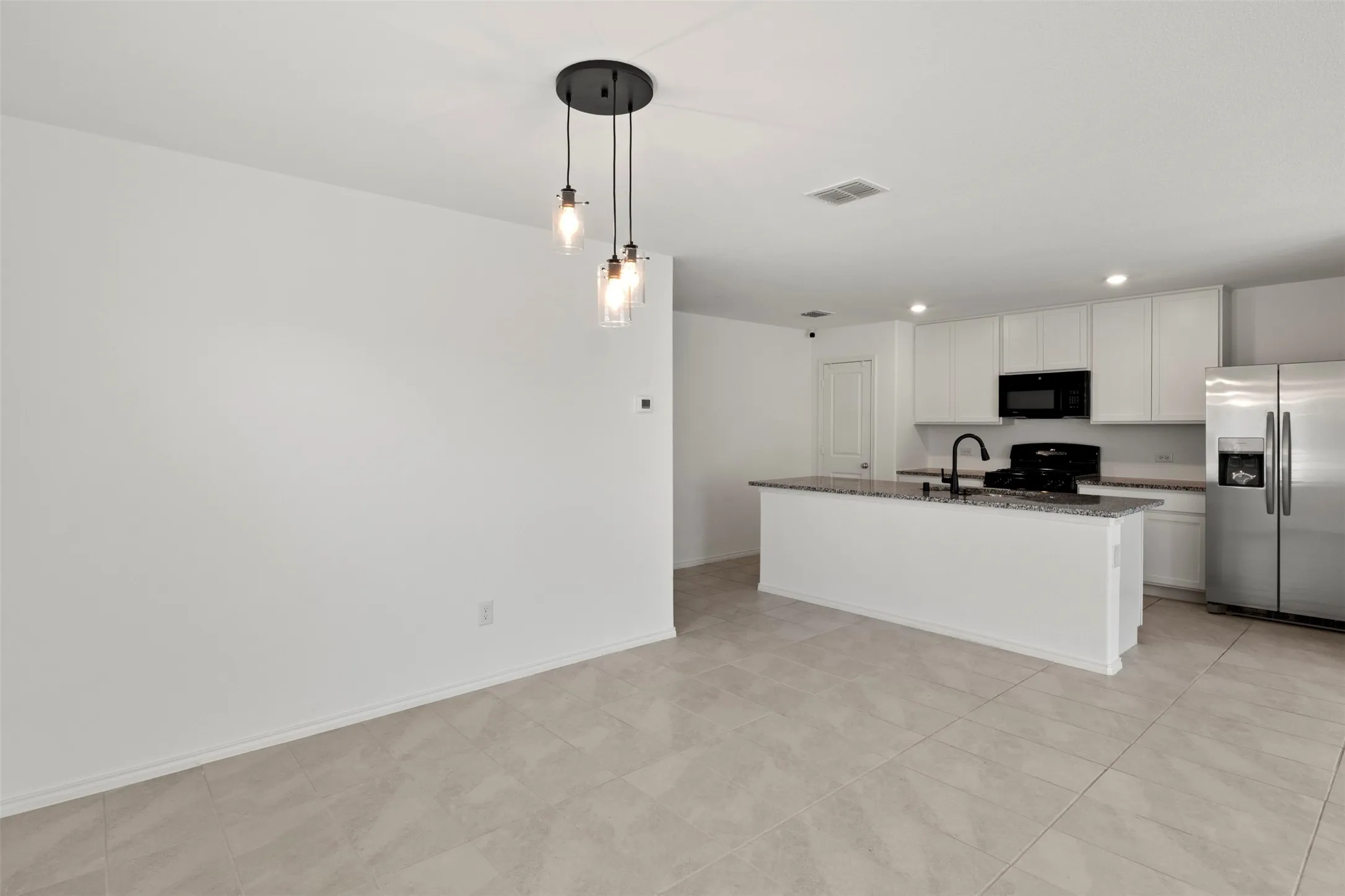 Single Family Residence For Rent in Denton County , 11807 Marcellus Way, Justin, Texas 76247, 4 Bedroom, 2 Bathroom, 2 Garage spaces, 1,668 Sqft, built in 2023, mls#21358560, Real Estate Agent in Justin, Homes For Rent in Denton county, Homes For Rent in Justin, Realtor in Justin Texas, Real Estate Brokerage Independent Realty Texas, Luminita Cordes Realtor