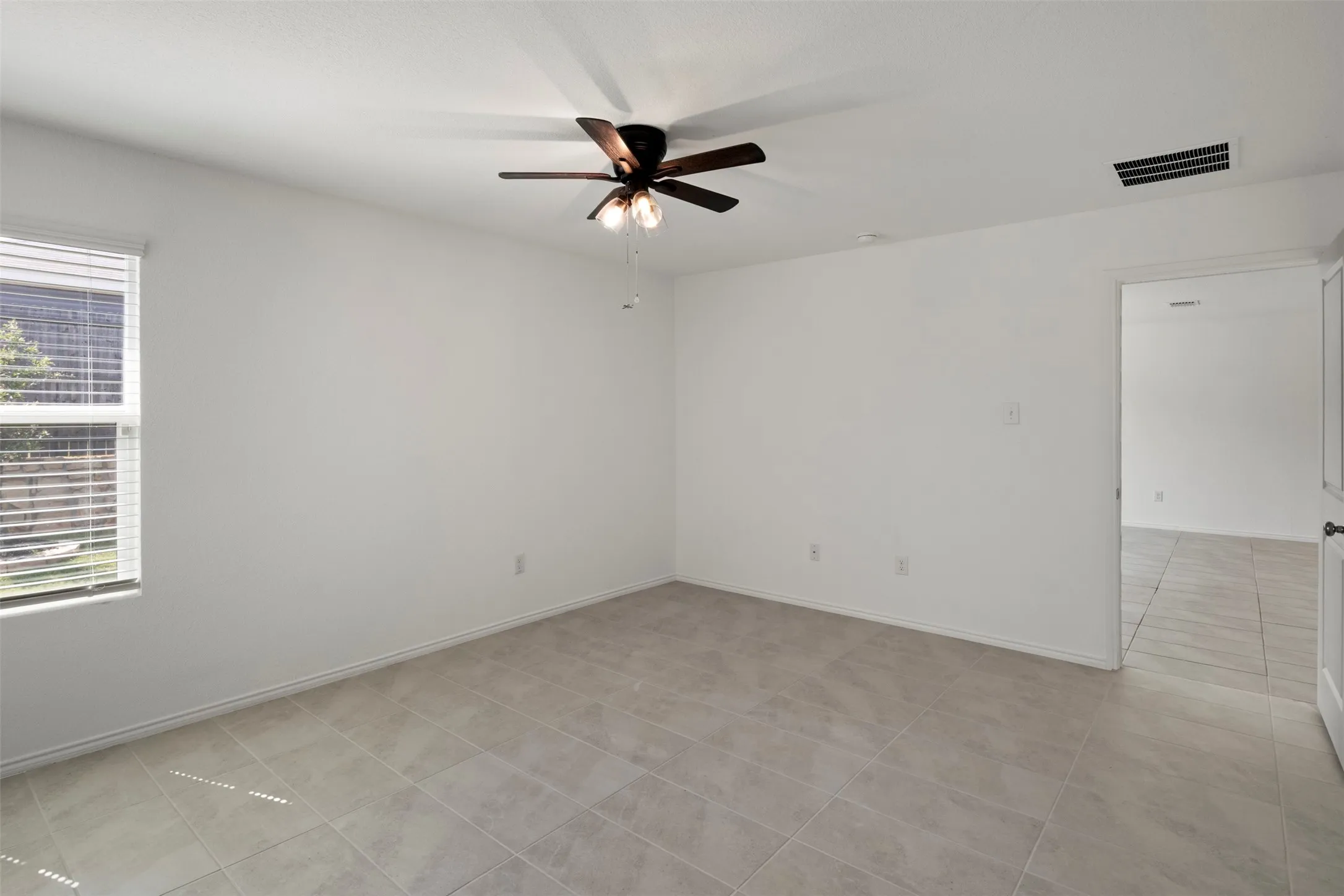 Single Family Residence For Rent in Denton County , 11807 Marcellus Way, Justin, Texas 76247, 4 Bedroom, 2 Bathroom, 2 Garage spaces, 1,668 Sqft, built in 2023, mls#21358560, Real Estate Agent in Justin, Homes For Rent in Denton county, Homes For Rent in Justin, Realtor in Justin Texas, Real Estate Brokerage Independent Realty Texas, Luminita Cordes Realtor