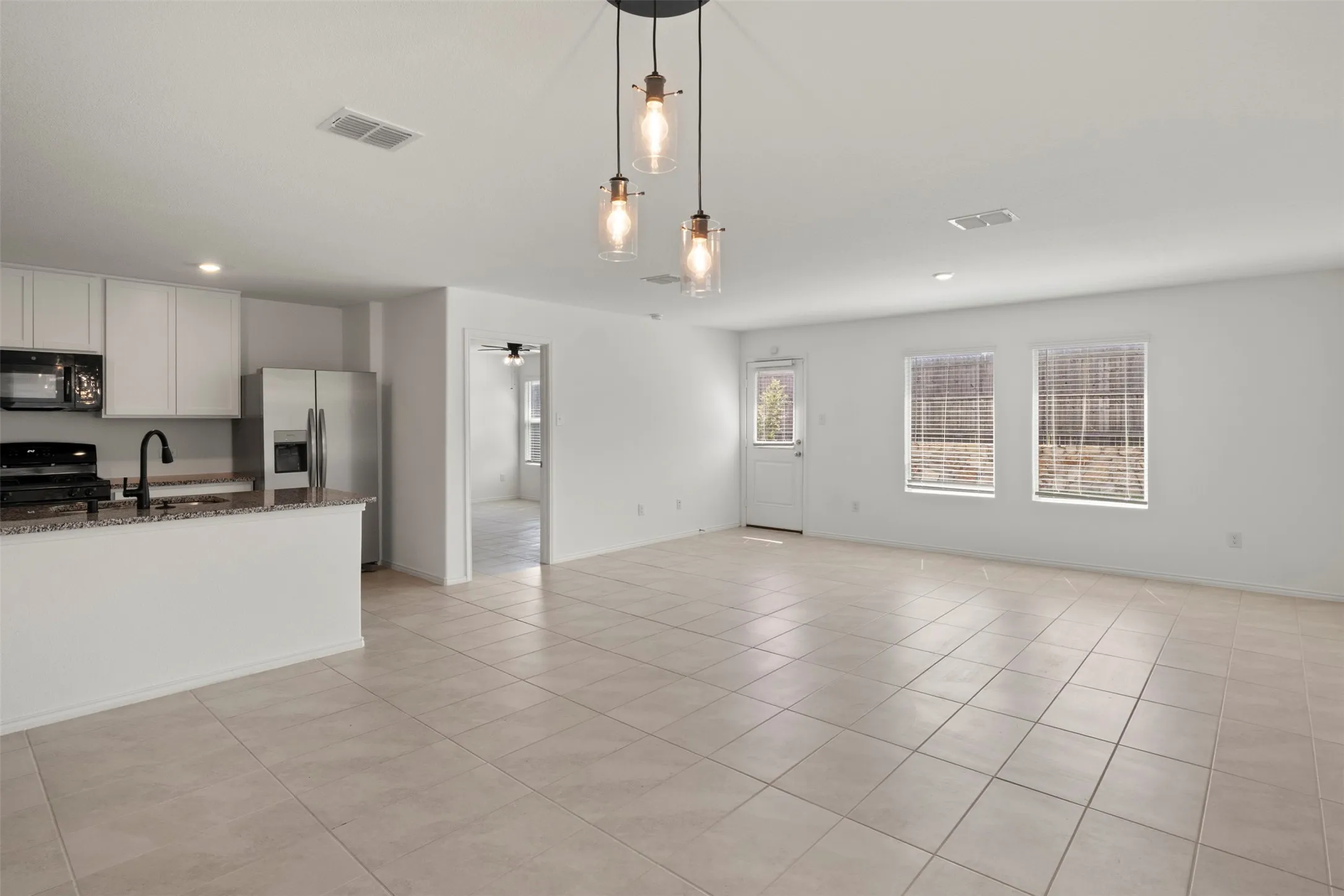 Single Family Residence For Rent in Denton County , 11807 Marcellus Way, Justin, Texas 76247, 4 Bedroom, 2 Bathroom, 2 Garage spaces, 1,668 Sqft, built in 2023, mls#21358560, Real Estate Agent in Justin, Homes For Rent in Denton county, Homes For Rent in Justin, Realtor in Justin Texas, Real Estate Brokerage Independent Realty Texas, Luminita Cordes Realtor