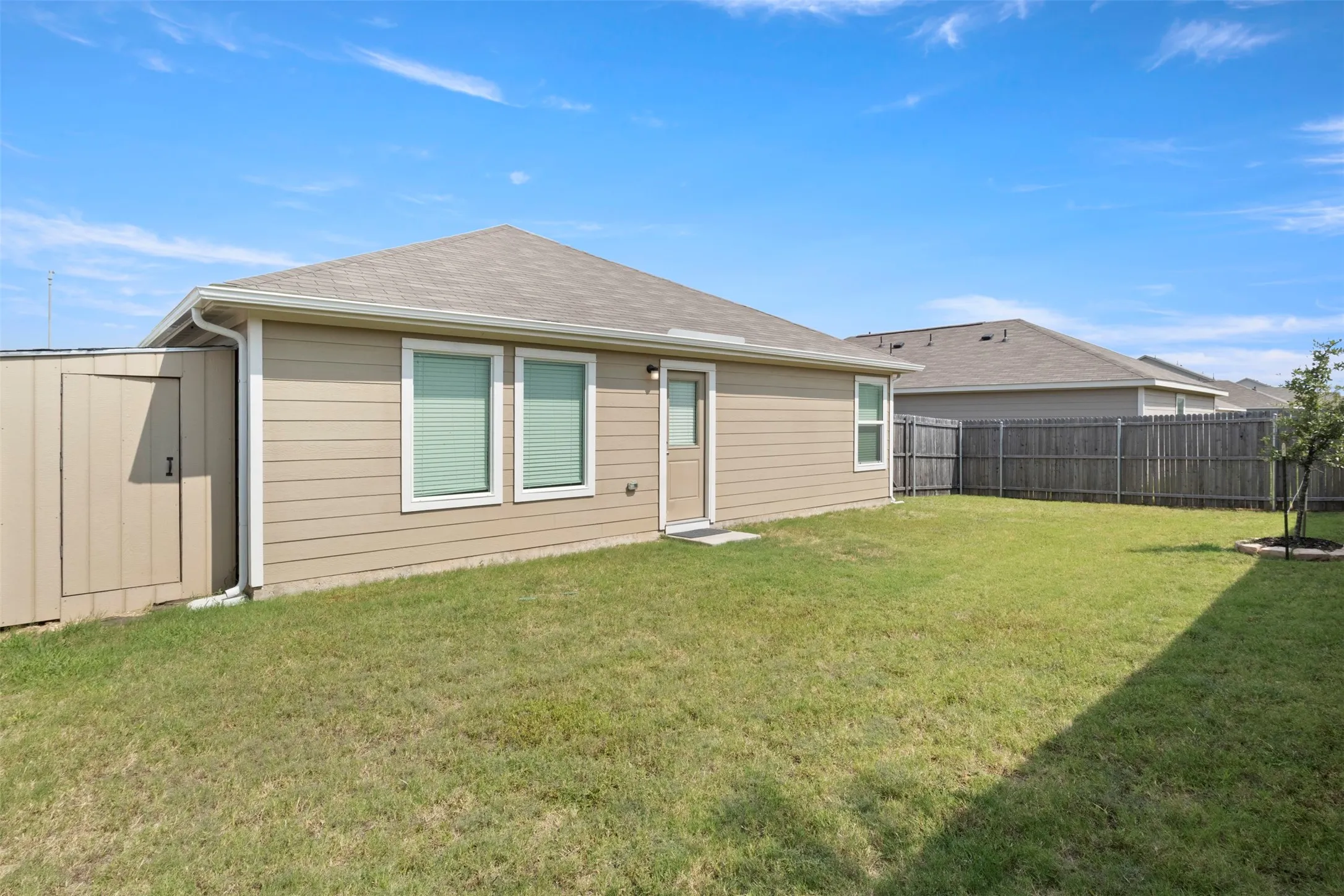 Single Family Residence For Rent in Denton County , 11807 Marcellus Way, Justin, Texas 76247, 4 Bedroom, 2 Bathroom, 2 Garage spaces, 1,668 Sqft, built in 2023, mls#21358560, Real Estate Agent in Justin, Homes For Rent in Denton county, Homes For Rent in Justin, Realtor in Justin Texas, Real Estate Brokerage Independent Realty Texas, Luminita Cordes Realtor