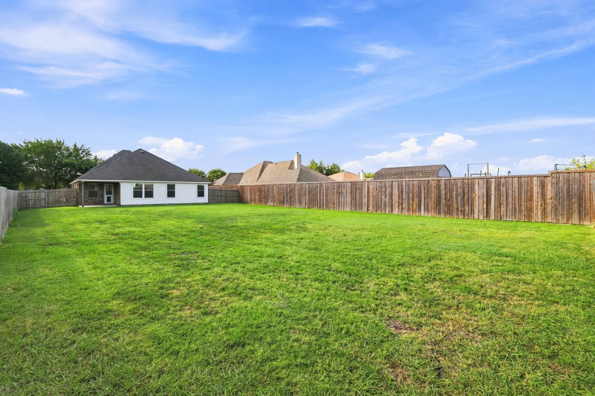Single Family Residence For Sale in Kaufman County , 255 Archer Way, Forney, Texas 75126, 3 Bedroom, 2 Bathroom, 2 Garage spaces, 2,030 Sqft, built in 2012, mls#21356904, Real Estate Agent in Forney, Homes For Sale in Kaufman county, Homes For Sale in Forney, Realtor in Forney Texas, Real Estate Brokerage Independent Realty Texas, Luminita Cordes Realtor