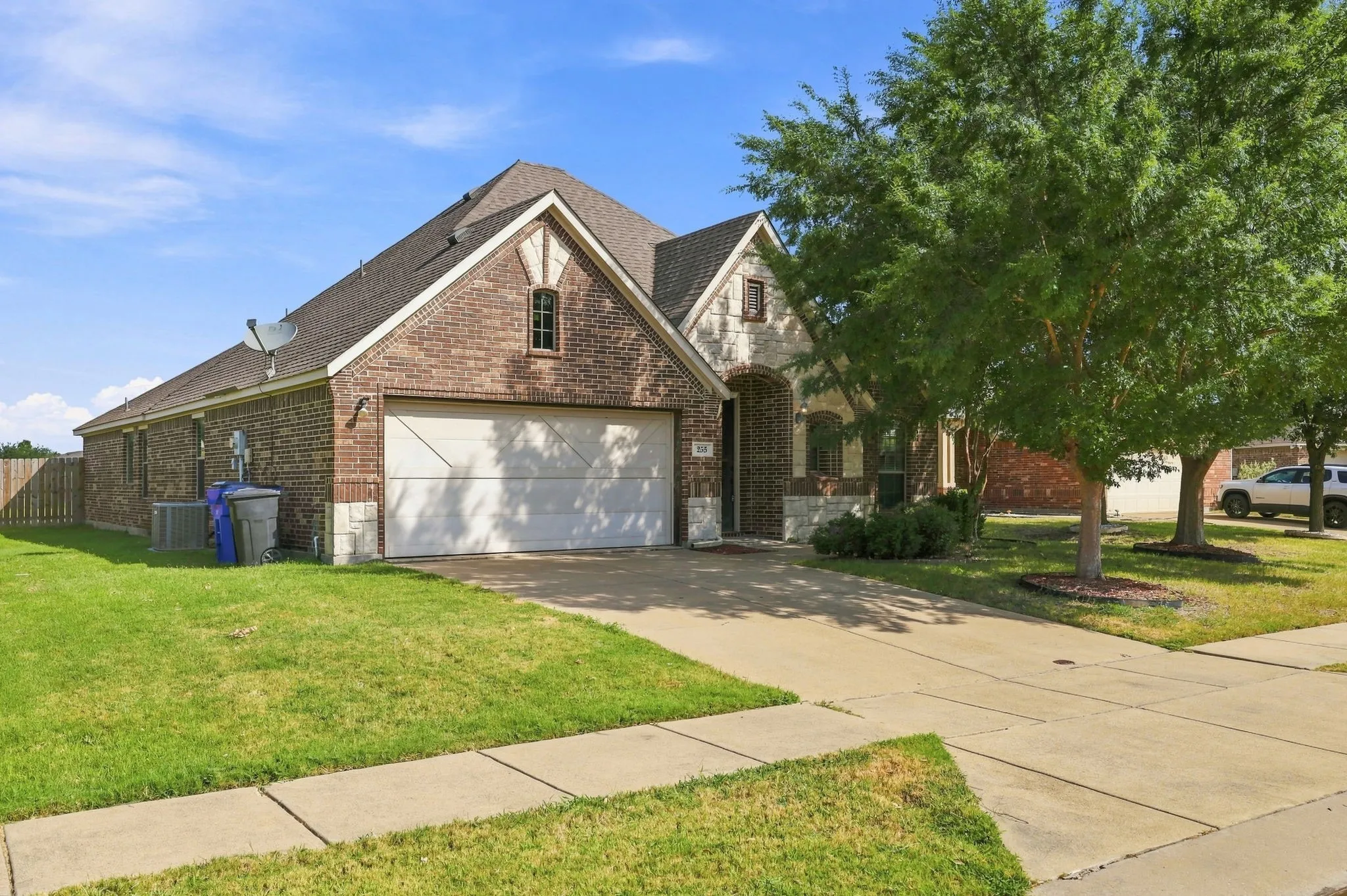 Single Family Residence For Sale in Kaufman County , 255 Archer Way, Forney, Texas 75126, 3 Bedroom, 2 Bathroom, 2 Garage spaces, 2,030 Sqft, built in 2012, mls#21356904, Real Estate Agent in Forney, Homes For Sale in Kaufman county, Homes For Sale in Forney, Realtor in Forney Texas, Real Estate Brokerage Independent Realty Texas, Luminita Cordes Realtor