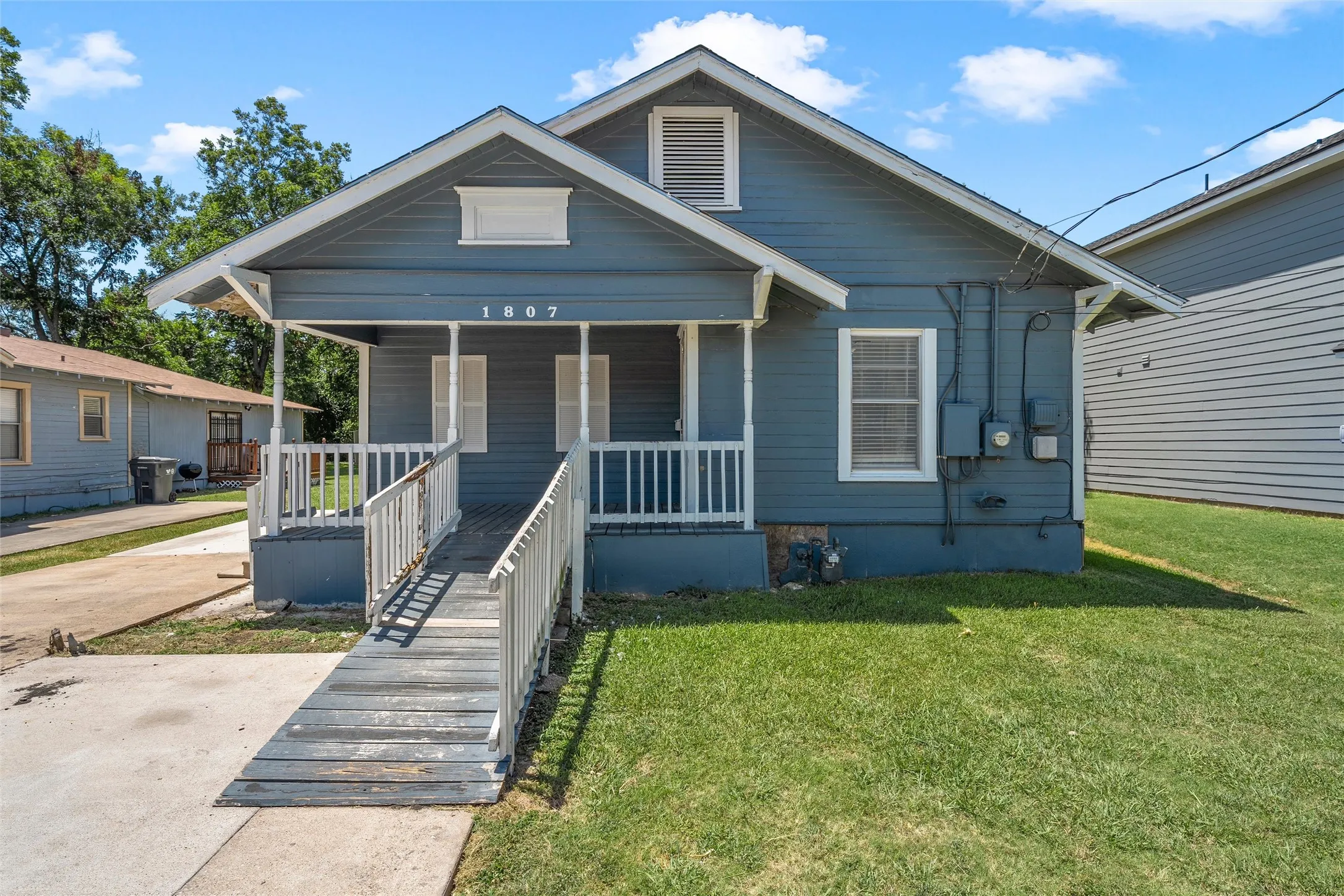 Single Family Residence For Sale in Mc Lennan County , 1807 S 19th Street, Waco, Texas 76706, 4 Bedroom, 2 Bathroom, Garage spaces, 1,904 Sqft, built in 1940, mls#21357049, Real Estate Agent in Waco, Homes For Sale in Mc Lennan county, Homes For Sale in Waco, Realtor in Waco Texas, Real Estate Brokerage Independent Realty Texas, Luminita Cordes Realtor