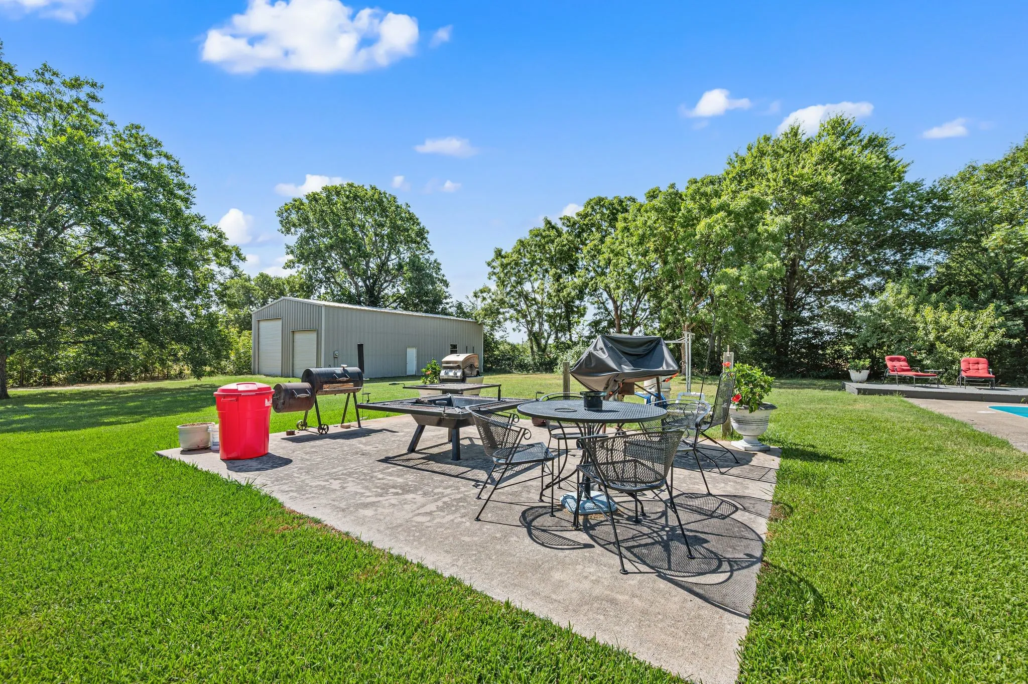 Single Family Residence For Sale in Denton County , 2942 Trails End, Aubrey, Texas 76227, 5 Bedroom, 3 Bathroom, 2 Garage spaces, 3,388 Sqft, built in 1980, mls#21352168, Real Estate Agent in Aubrey, Homes For Sale in Denton county, Homes For Sale in Aubrey, Realtor in Aubrey Texas, Real Estate Brokerage Independent Realty Texas, Luminita Cordes Realtor