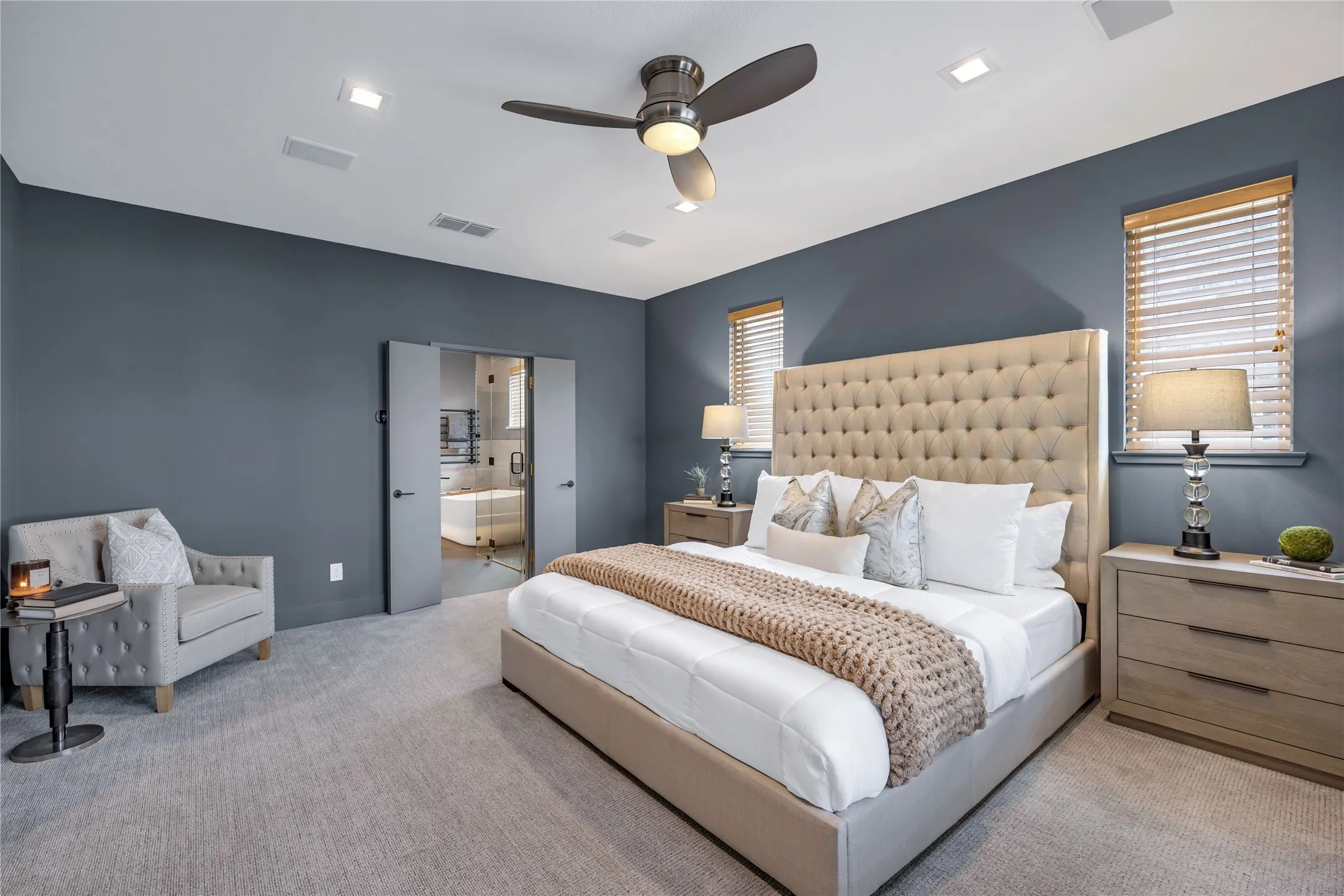 Townhouse For Sale in Dallas County , 2313 Clark Street, Dallas, Texas 75204, 3 Bedroom, 4 Bathroom, 2 Garage spaces, 2,353 Sqft, built in 2004, mls#21331790, Real Estate Agent in Dallas, Homes For Sale in Dallas county, Homes For Sale in Dallas, Realtor in Dallas Texas, Real Estate Brokerage Independent Realty Texas, Luminita Cordes Realtor
