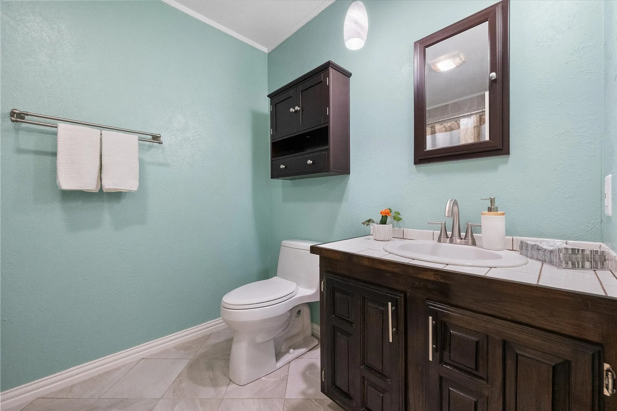 Single Family Residence For Sale in Tarrant County , 7520 Weatherwood Court, Fort Worth, Texas 76133, 3 Bedroom, 2 Bathroom, 2 Garage spaces, 1,914 Sqft, built in 1978, mls#21356304, Real Estate Agent in Fort Worth, Homes For Sale in Tarrant county, Homes For Sale in Fort Worth, Realtor in Fort Worth Texas, Real Estate Brokerage Independent Realty Texas, Luminita Cordes Realtor