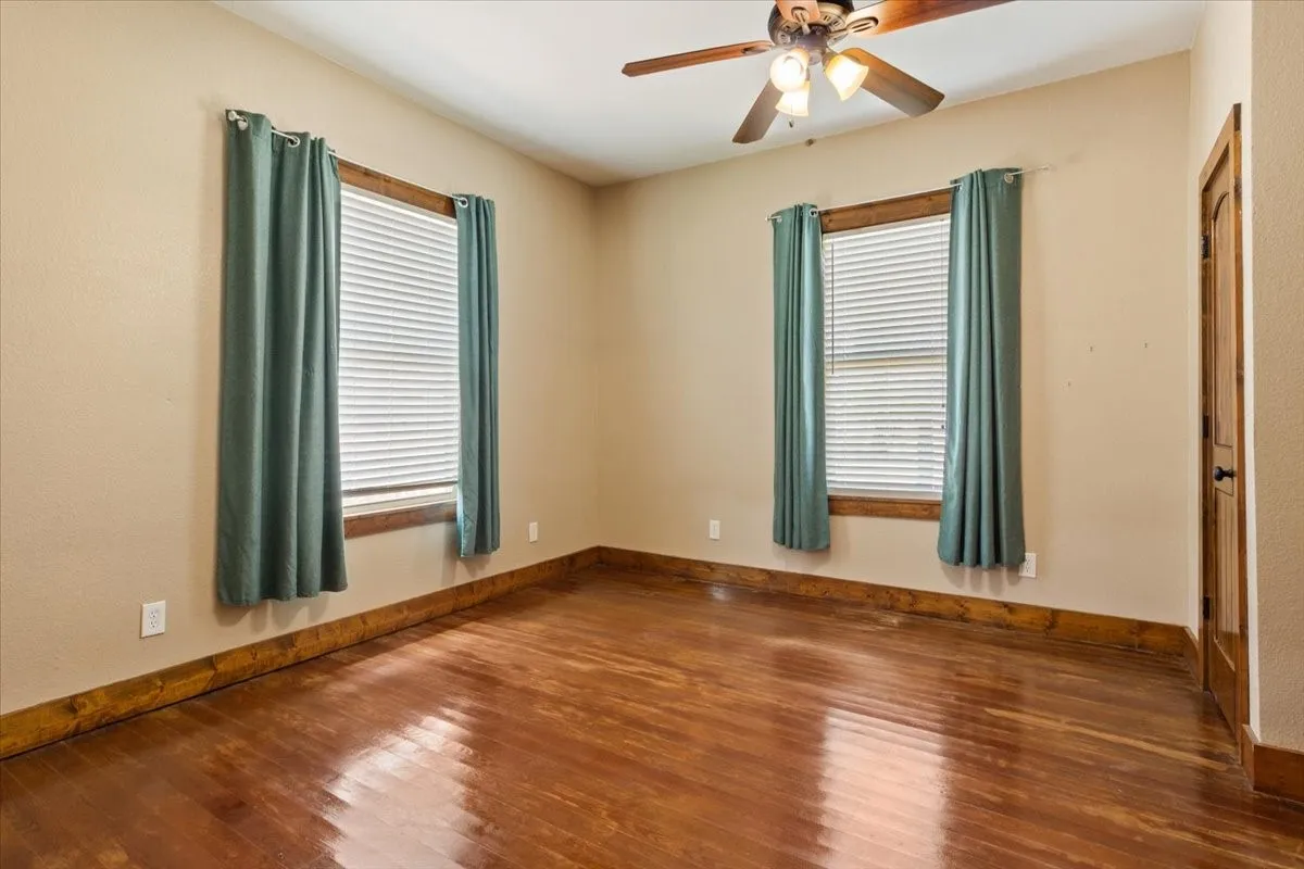 Single Family Residence For Sale in Mc Lennan County , 9142 5TH Street, Crawford, Texas 76638, 3 Bedroom, 2 Bathroom, Garage spaces, 1,384 Sqft, built in 1903, Price $235,000, mls#21354138, Real Estate Agent in Crawford, Homes For Sale in Mc Lennan county, Homes For Sale in Crawford, Realtor in Crawford Texas, Real Estate Brokerage Independent Realty Texas, Luminita Cordes Realtor