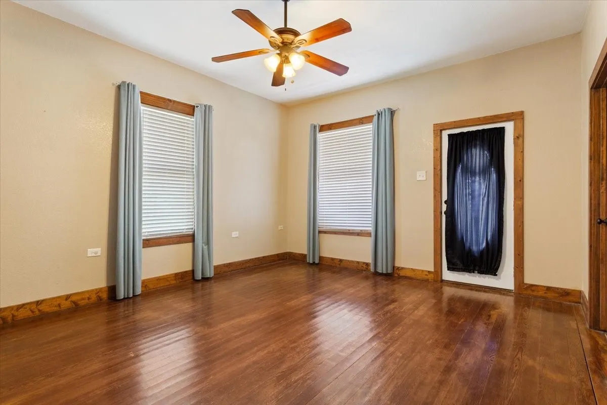 Single Family Residence For Sale in Mc Lennan County , 9142 5TH Street, Crawford, Texas 76638, 3 Bedroom, 2 Bathroom, Garage spaces, 1,384 Sqft, built in 1903, Price $235,000, mls#21354138, Real Estate Agent in Crawford, Homes For Sale in Mc Lennan county, Homes For Sale in Crawford, Realtor in Crawford Texas, Real Estate Brokerage Independent Realty Texas, Luminita Cordes Realtor