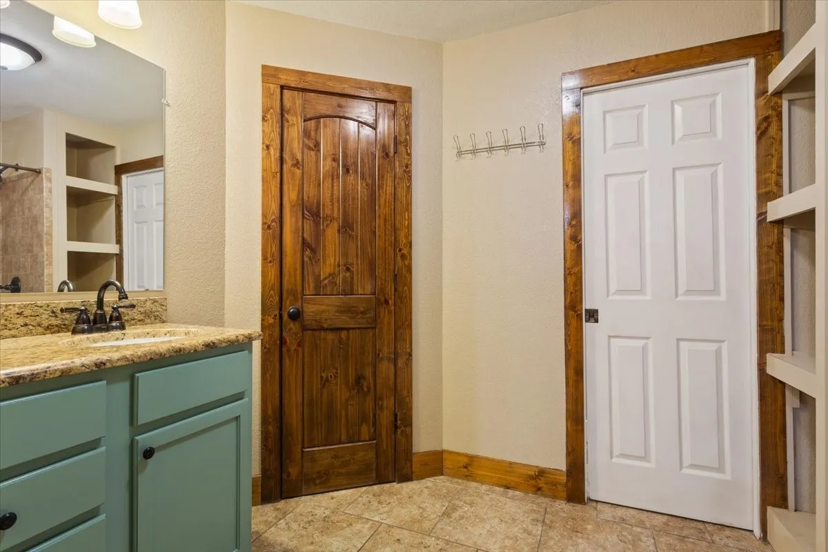 Single Family Residence For Sale in Mc Lennan County , 9142 5TH Street, Crawford, Texas 76638, 3 Bedroom, 2 Bathroom, Garage spaces, 1,384 Sqft, built in 1903, Price $235,000, mls#21354138, Real Estate Agent in Crawford, Homes For Sale in Mc Lennan county, Homes For Sale in Crawford, Realtor in Crawford Texas, Real Estate Brokerage Independent Realty Texas, Luminita Cordes Realtor