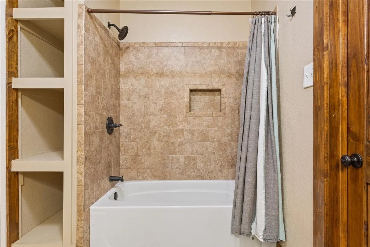Single Family Residence For Sale in Mc Lennan County , 9142 5TH Street, Crawford, Texas 76638, 3 Bedroom, 2 Bathroom, Garage spaces, 1,384 Sqft, built in 1903, Price $235,000, mls#21354138, Real Estate Agent in Crawford, Homes For Sale in Mc Lennan county, Homes For Sale in Crawford, Realtor in Crawford Texas, Real Estate Brokerage Independent Realty Texas, Luminita Cordes Realtor