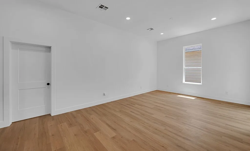 Single Family Residence For Sale in Mc Lennan County , 914 N 10th Street, Waco, Texas 76707, 3 Bedroom, 2 Bathroom, Garage spaces, 1,152 Sqft, built in 1925, mls#21357307, Real Estate Agent in Waco, Homes For Sale in Mc Lennan county, Homes For Sale in Waco, Realtor in Waco Texas, Real Estate Brokerage Independent Realty Texas, Luminita Cordes Realtor