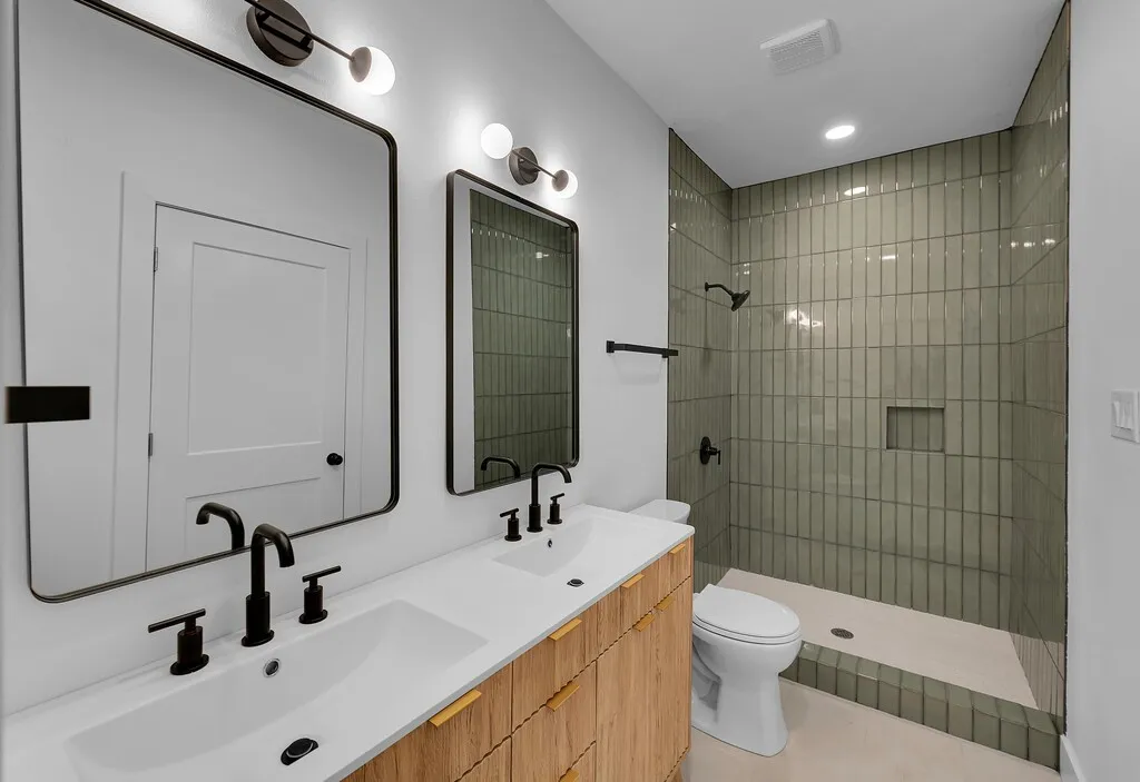 Single Family Residence For Sale in Mc Lennan County , 914 N 10th Street, Waco, Texas 76707, 3 Bedroom, 2 Bathroom, Garage spaces, 1,152 Sqft, built in 1925, mls#21357307, Real Estate Agent in Waco, Homes For Sale in Mc Lennan county, Homes For Sale in Waco, Realtor in Waco Texas, Real Estate Brokerage Independent Realty Texas, Luminita Cordes Realtor