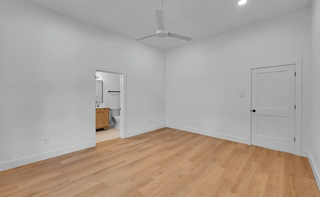 Single Family Residence For Sale in Mc Lennan County , 914 N 10th Street, Waco, Texas 76707, 3 Bedroom, 2 Bathroom, Garage spaces, 1,152 Sqft, built in 1925, mls#21357307, Real Estate Agent in Waco, Homes For Sale in Mc Lennan county, Homes For Sale in Waco, Realtor in Waco Texas, Real Estate Brokerage Independent Realty Texas, Luminita Cordes Realtor