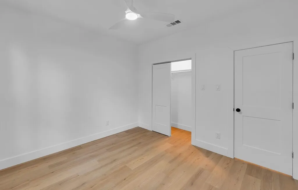 Single Family Residence For Sale in Mc Lennan County , 914 N 10th Street, Waco, Texas 76707, 3 Bedroom, 2 Bathroom, Garage spaces, 1,152 Sqft, built in 1925, mls#21357307, Real Estate Agent in Waco, Homes For Sale in Mc Lennan county, Homes For Sale in Waco, Realtor in Waco Texas, Real Estate Brokerage Independent Realty Texas, Luminita Cordes Realtor