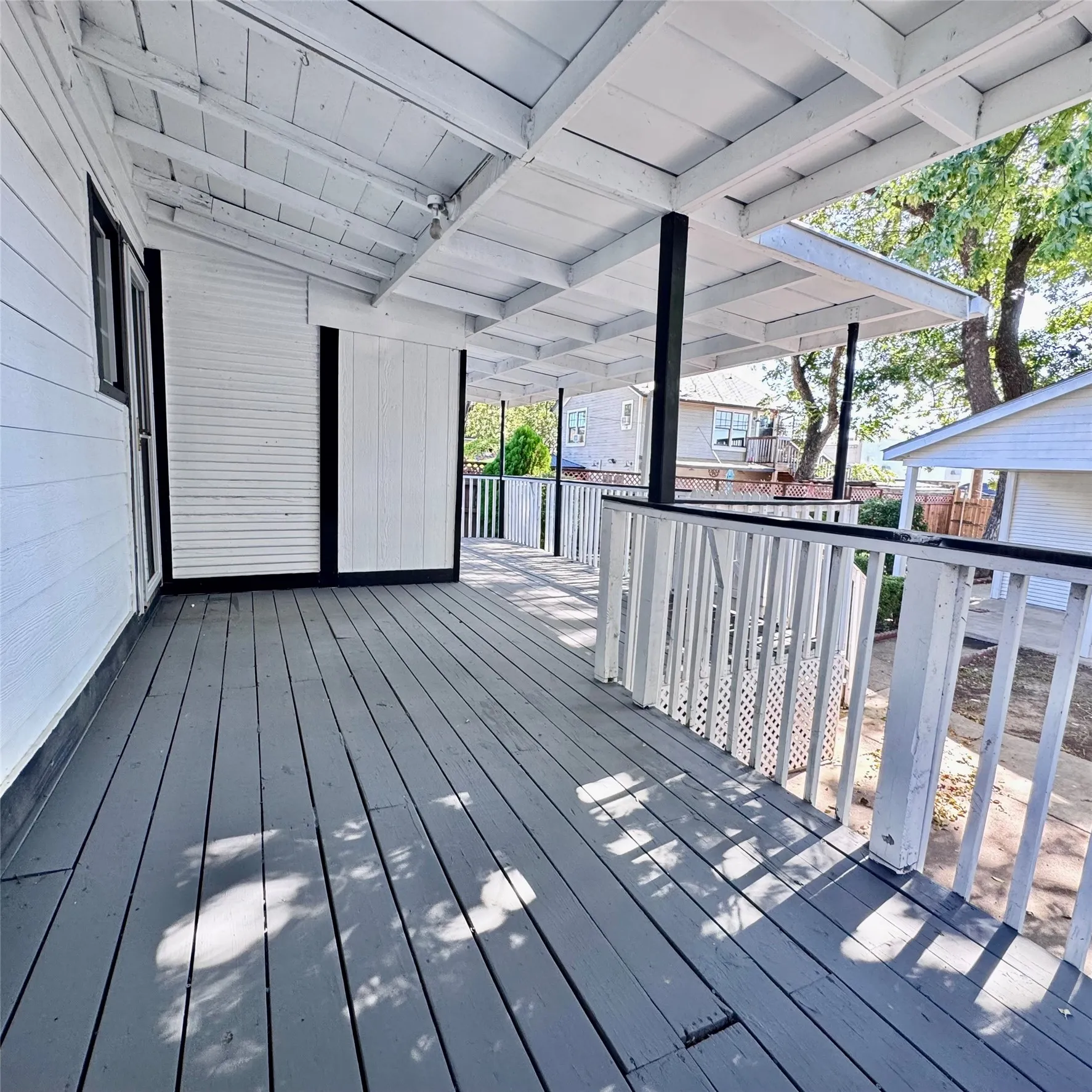 Single Family Residence For Sale in Tarrant County , 1912 Hurley Avenue, Fort Worth, Texas 76110, 3 Bedroom, 1 Bathroom, Garage spaces, 1,357 Sqft, built in 1917, mls#21354479, Real Estate Agent in Fort Worth, Homes For Sale in Tarrant county, Homes For Sale in Fort Worth, Realtor in Fort Worth Texas, Real Estate Brokerage Independent Realty Texas, Luminita Cordes Realtor