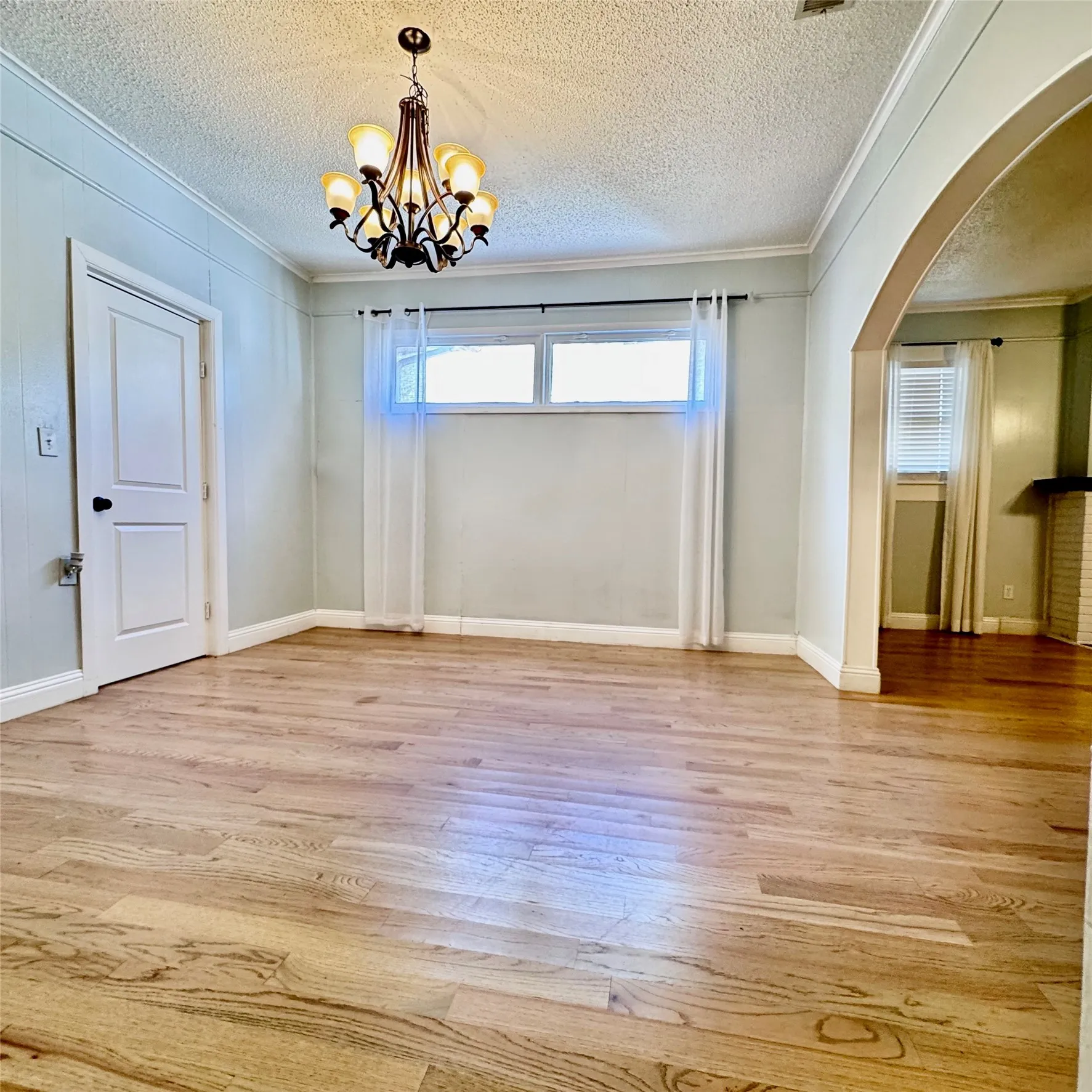 Single Family Residence For Sale in Tarrant County , 1912 Hurley Avenue, Fort Worth, Texas 76110, 3 Bedroom, 1 Bathroom, Garage spaces, 1,357 Sqft, built in 1917, mls#21354479, Real Estate Agent in Fort Worth, Homes For Sale in Tarrant county, Homes For Sale in Fort Worth, Realtor in Fort Worth Texas, Real Estate Brokerage Independent Realty Texas, Luminita Cordes Realtor