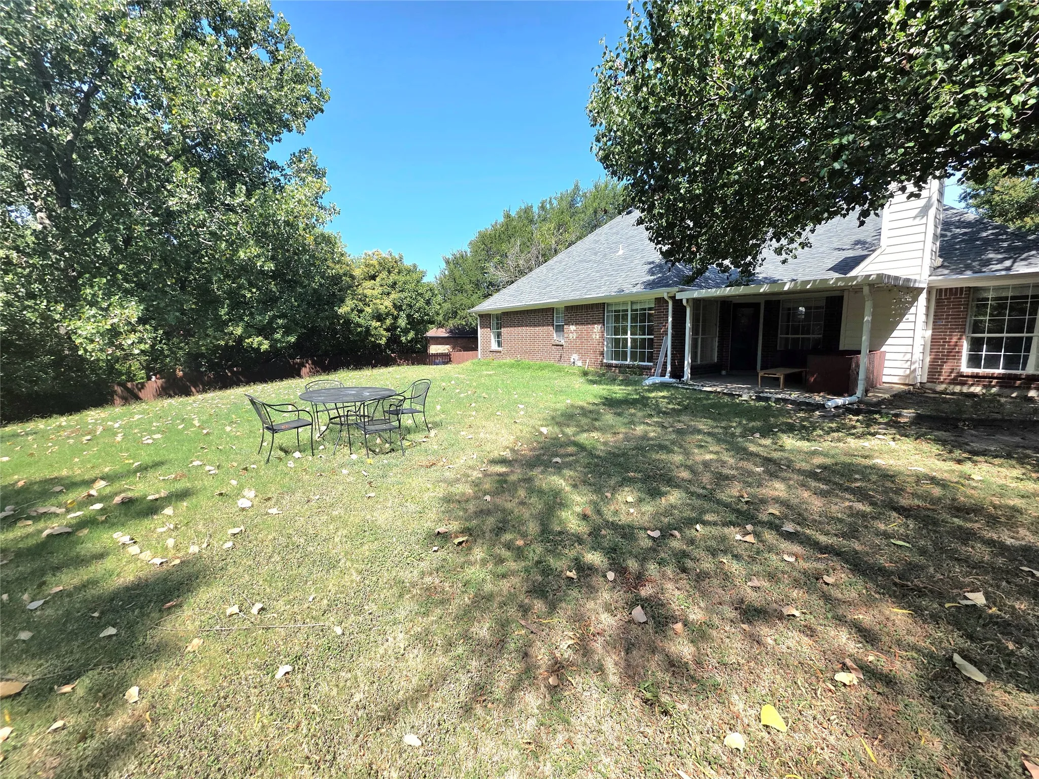 Single Family Residence For Rent in Rockwall County , 207 Julian Drive, Rockwall, Texas 75087, 3 Bedroom, 2 Bathroom, 2 Garage spaces, 2,280 Sqft, built in 1997, mls#21357178, Real Estate Agent in Rockwall, Homes For Rent in Rockwall county, Homes For Rent in Rockwall, Realtor in Rockwall Texas, Real Estate Brokerage Independent Realty Texas, Luminita Cordes Realtor