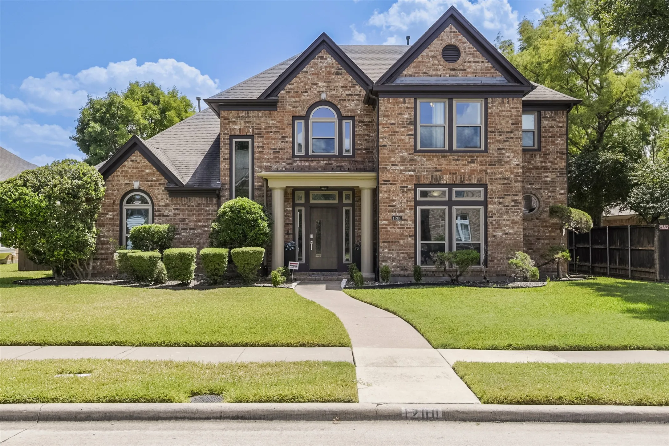 Single Family Residence For Sale in Collin County , 1200 Lakeway Drive, Plano, Texas 75075, 4 Bedroom, 4 Bathroom, 2 Garage spaces, 3,414 Sqft, built in 1994, mls#21351603, Real Estate Agent in Plano, Homes For Sale in Collin county, Homes For Sale in Plano, Realtor in Plano Texas, Real Estate Brokerage Independent Realty Texas, Luminita Cordes Realtor