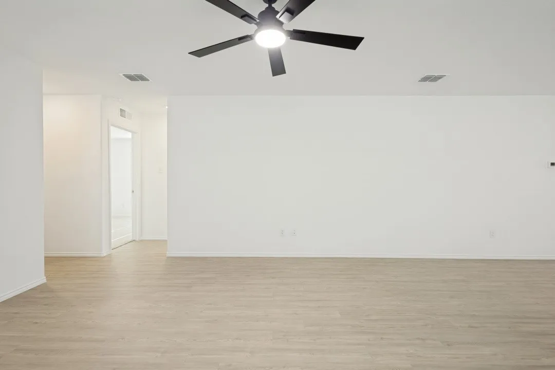 Single Family Residence For Rent in Collin County , 3037 Ashbrook Lane, Anna, Texas 75409, 3 Bedroom, 2 Bathroom, 2 Garage spaces, 1,490 Sqft, built in 2024, mls#21357929, Real Estate Agent in Anna, Homes For Rent in Collin county, Homes For Rent in Anna, Realtor in Anna Texas, Real Estate Brokerage Independent Realty Texas, Luminita Cordes Realtor