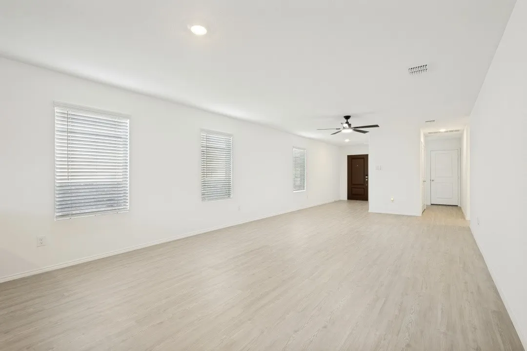 Single Family Residence For Rent in Collin County , 3037 Ashbrook Lane, Anna, Texas 75409, 3 Bedroom, 2 Bathroom, 2 Garage spaces, 1,490 Sqft, built in 2024, mls#21357929, Real Estate Agent in Anna, Homes For Rent in Collin county, Homes For Rent in Anna, Realtor in Anna Texas, Real Estate Brokerage Independent Realty Texas, Luminita Cordes Realtor
