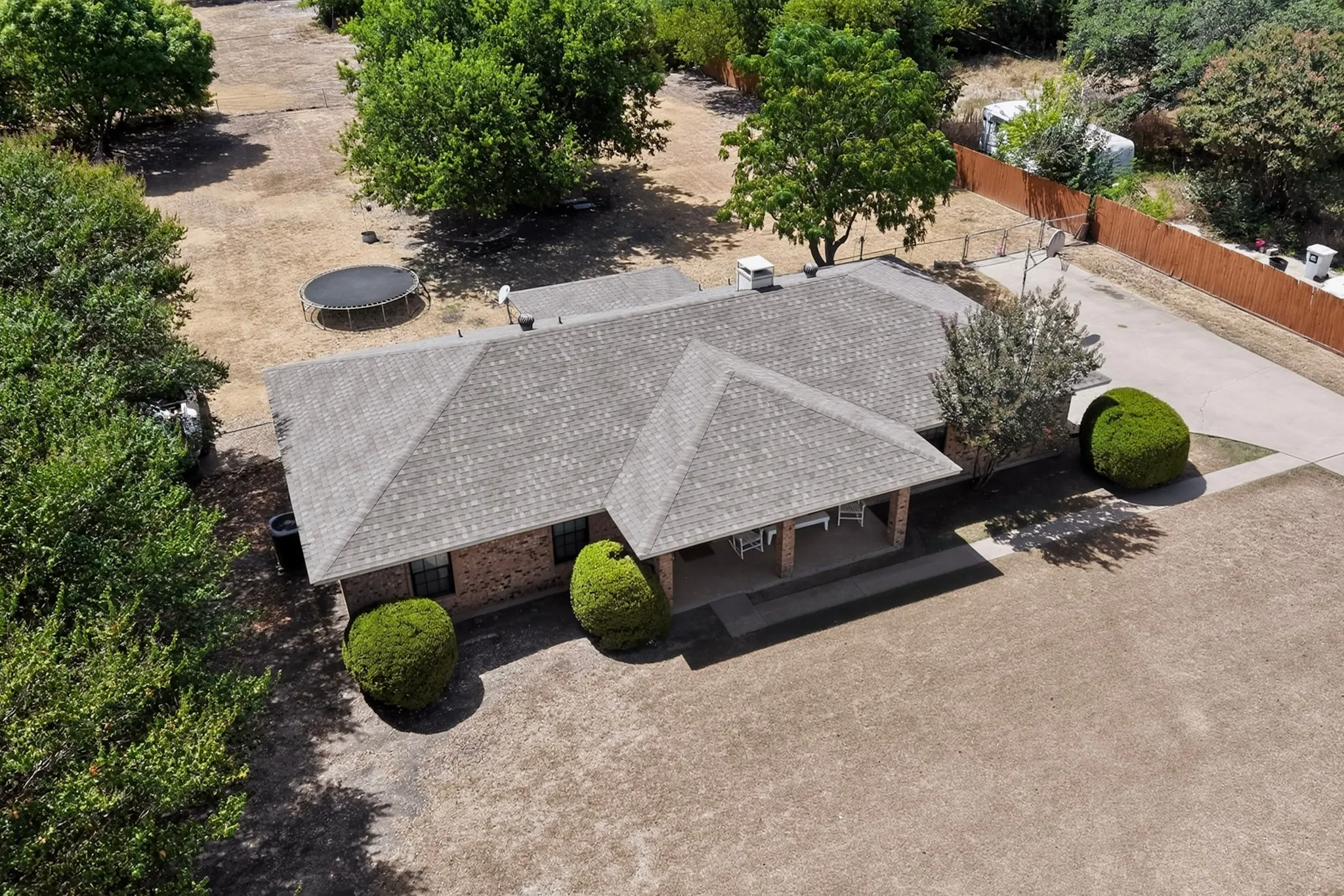 Single Family Residence For Sale in Ellis County , 105 Prairie Creek Road, Red Oak, Texas 75154, 3 Bedroom, 2 Bathroom, 2 Garage spaces, 1,420 Sqft, built in 1983, mls#21358588, Real Estate Agent in Red Oak, Homes For Sale in Ellis county, Homes For Sale in Red Oak, Realtor in Red Oak Texas, Real Estate Brokerage Independent Realty Texas, Luminita Cordes Realtor