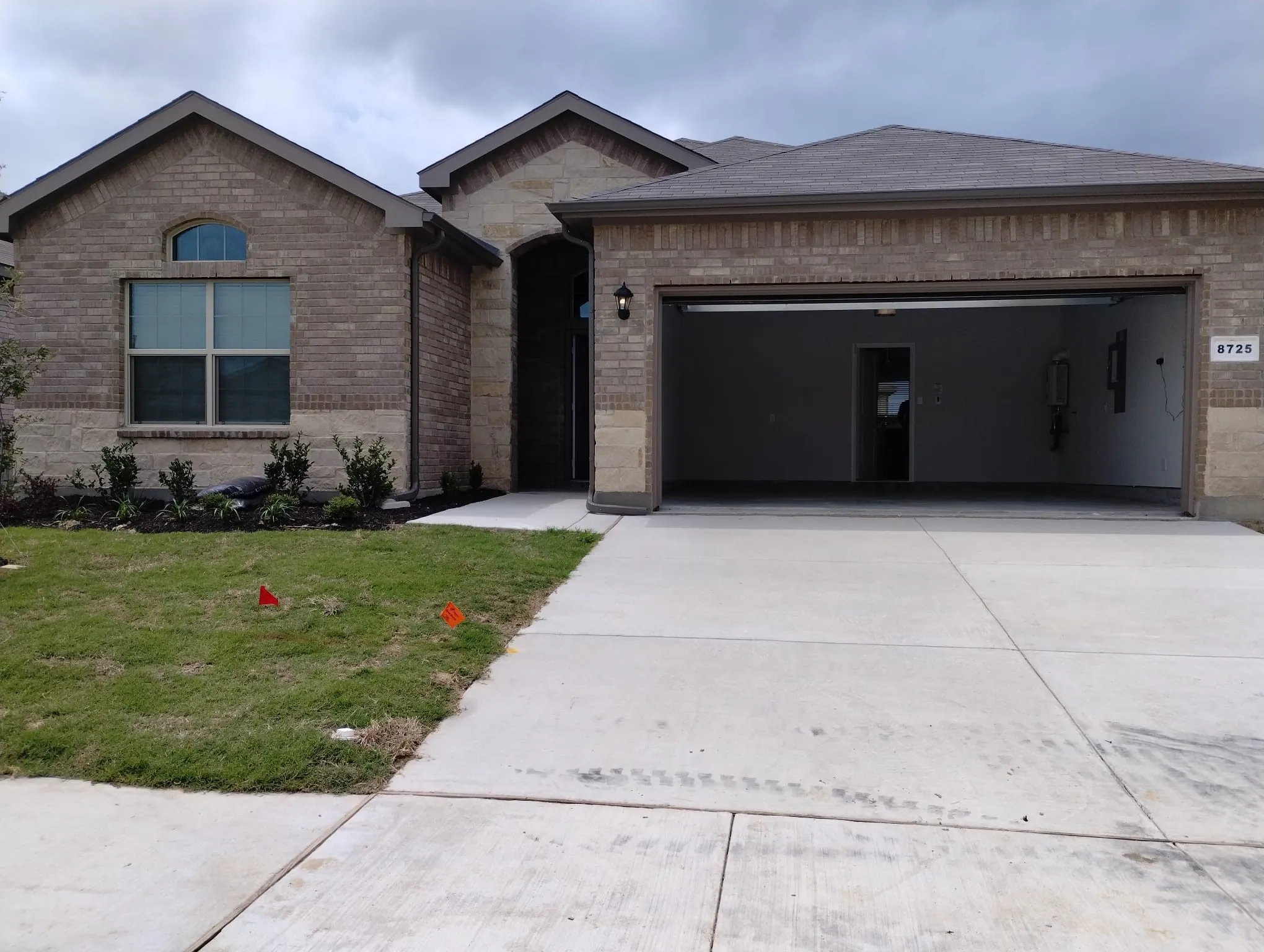 Single Family Residence For Rent in Tarrant County , 8725 Willowsun Way, Fort Worth, Texas 76131, 4 Bedroom, 2 Bathroom, 2 Garage spaces, 1,773 Sqft, built in 2023, mls#21358595, Real Estate Agent in Fort Worth, Homes For Rent in Tarrant county, Homes For Rent in Fort Worth, Realtor in Fort Worth Texas, Real Estate Brokerage Independent Realty Texas, Luminita Cordes Realtor