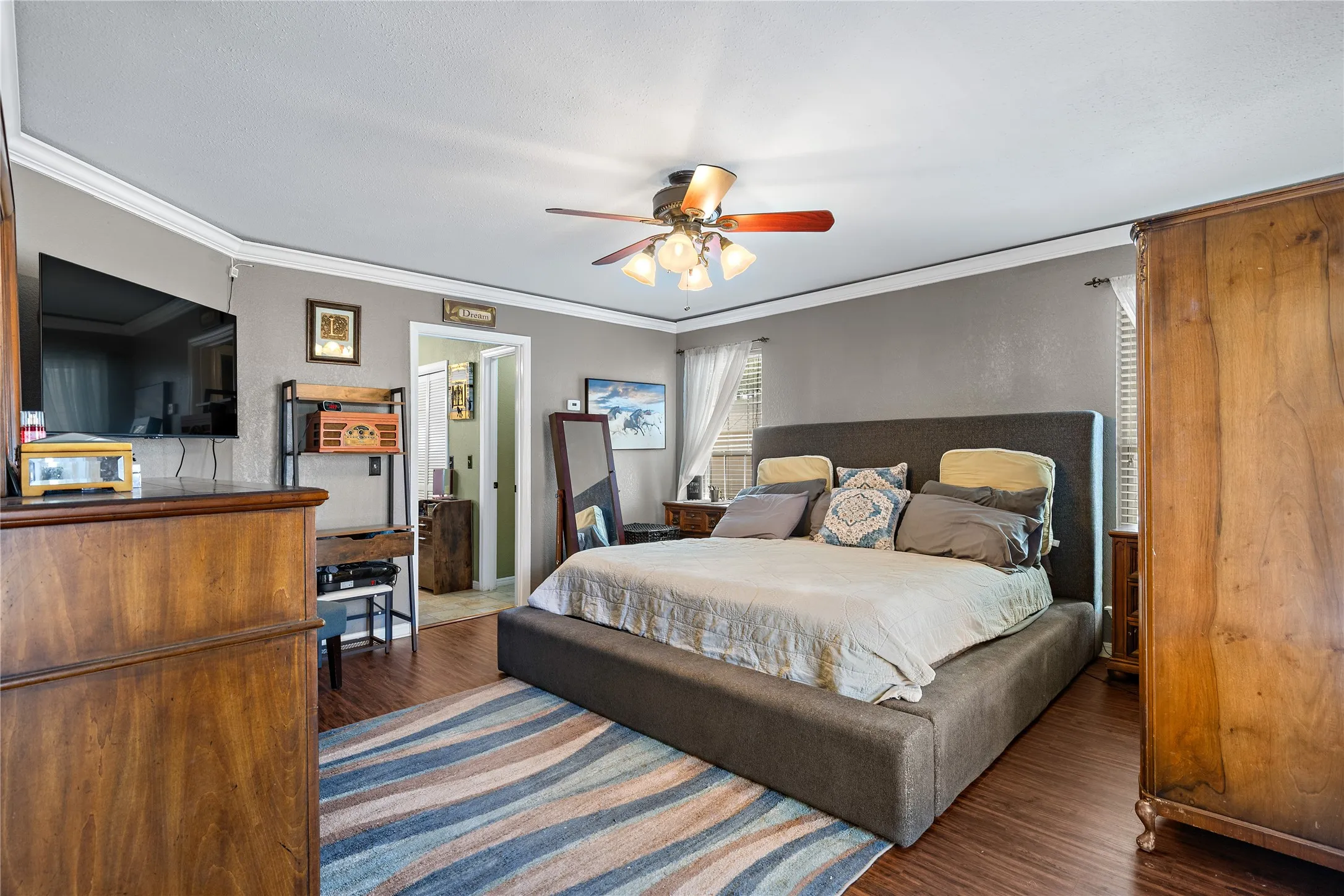 Single Family Residence For Sale in Wichita County , 817 Arapaho Drive, Burkburnett, Texas 76354, 3 Bedroom, 2 Bathroom, 2 Garage spaces, 1,938 Sqft, built in 1986, mls#21356827, Real Estate Agent in Burkburnett, Homes For Sale in Wichita county, Homes For Sale in Burkburnett, Realtor in Burkburnett Texas, Real Estate Brokerage Independent Realty Texas, Luminita Cordes Realtor