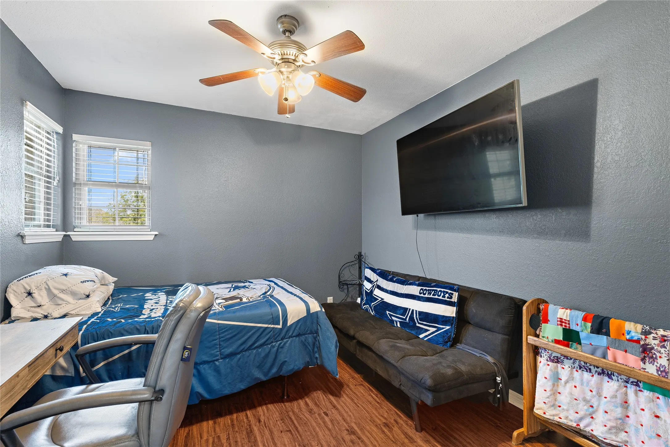 Single Family Residence For Sale in Wichita County , 817 Arapaho Drive, Burkburnett, Texas 76354, 3 Bedroom, 2 Bathroom, 2 Garage spaces, 1,938 Sqft, built in 1986, mls#21356827, Real Estate Agent in Burkburnett, Homes For Sale in Wichita county, Homes For Sale in Burkburnett, Realtor in Burkburnett Texas, Real Estate Brokerage Independent Realty Texas, Luminita Cordes Realtor