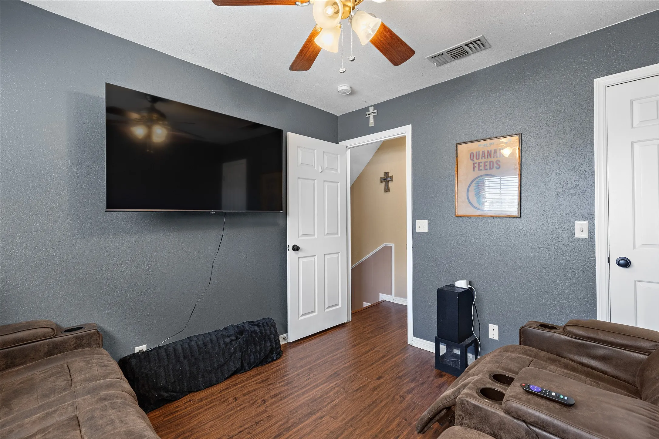 Single Family Residence For Sale in Wichita County , 817 Arapaho Drive, Burkburnett, Texas 76354, 3 Bedroom, 2 Bathroom, 2 Garage spaces, 1,938 Sqft, built in 1986, mls#21356827, Real Estate Agent in Burkburnett, Homes For Sale in Wichita county, Homes For Sale in Burkburnett, Realtor in Burkburnett Texas, Real Estate Brokerage Independent Realty Texas, Luminita Cordes Realtor