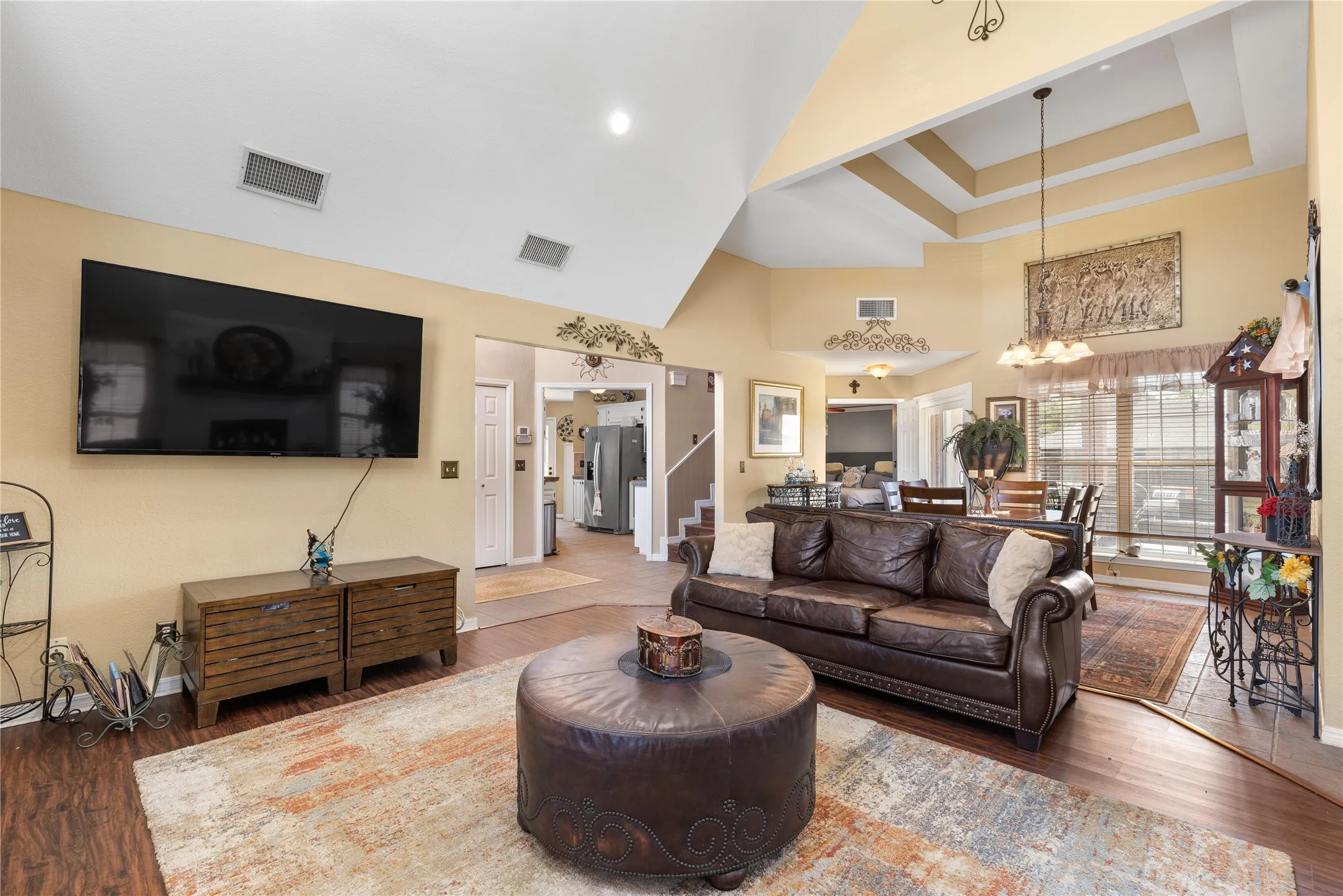 Single Family Residence For Sale in Wichita County , 817 Arapaho Drive, Burkburnett, Texas 76354, 3 Bedroom, 2 Bathroom, 2 Garage spaces, 1,938 Sqft, built in 1986, mls#21356827, Real Estate Agent in Burkburnett, Homes For Sale in Wichita county, Homes For Sale in Burkburnett, Realtor in Burkburnett Texas, Real Estate Brokerage Independent Realty Texas, Luminita Cordes Realtor