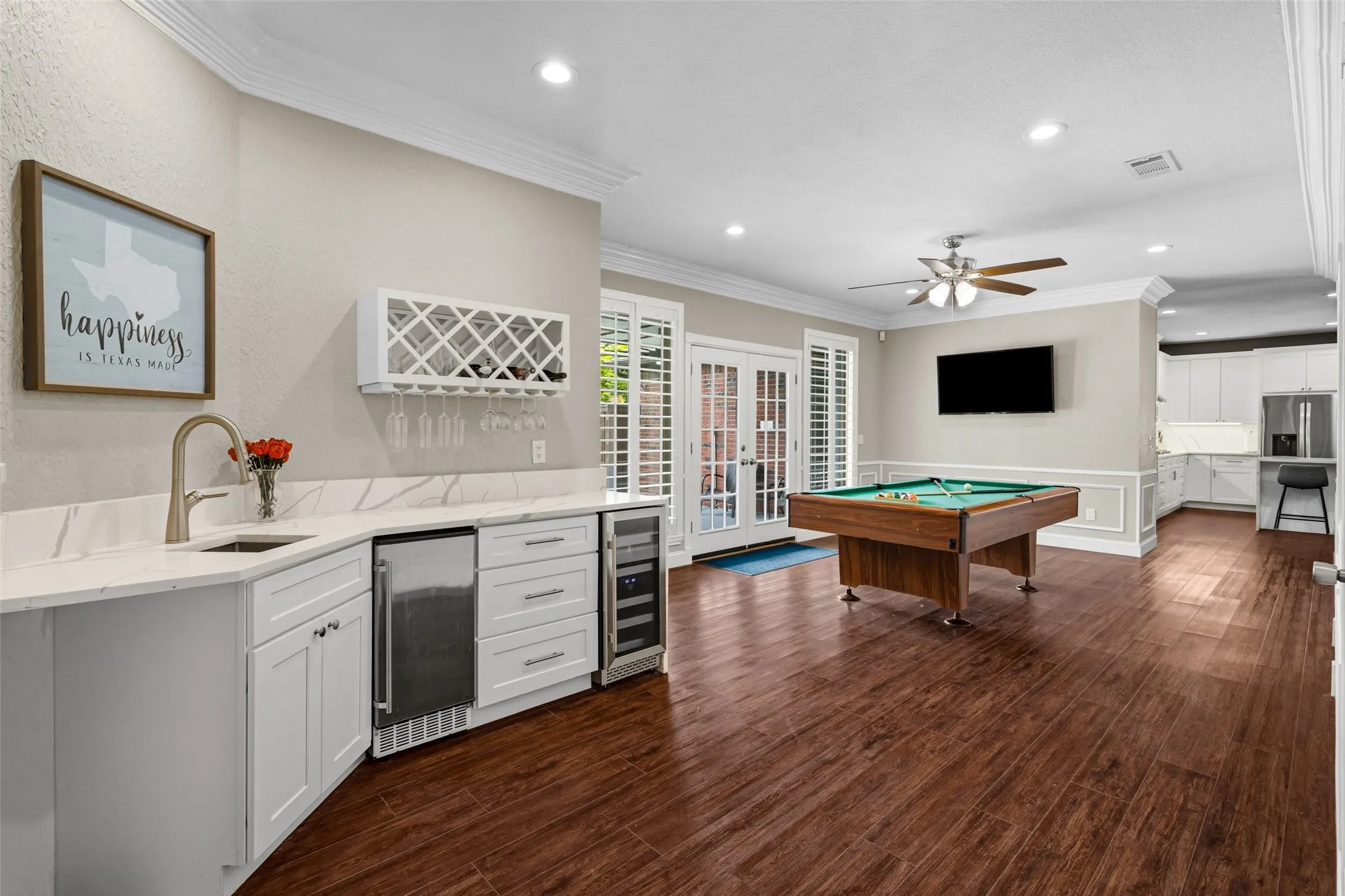 Single Family Residence For Sale in Collin County , 2705 Ithaca Court, Plano, Texas 75025, 4 Bedroom, 4 Bathroom, 2 Garage spaces, 3,184 Sqft, built in 1985, mls#21358377, Real Estate Agent in Plano, Homes For Sale in Collin county, Homes For Sale in Plano, Realtor in Plano Texas, Real Estate Brokerage Independent Realty Texas, Luminita Cordes Realtor