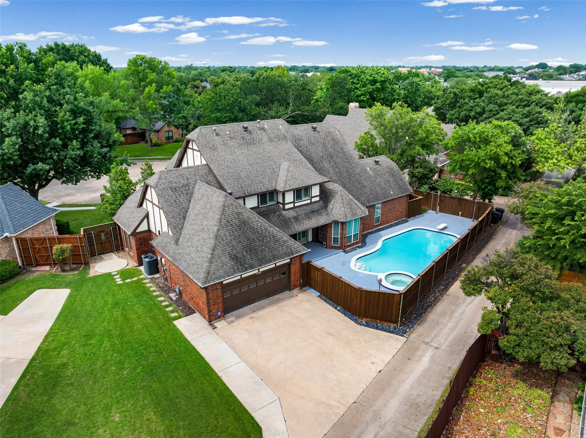 Single Family Residence For Sale in Collin County , 2705 Ithaca Court, Plano, Texas 75025, 4 Bedroom, 4 Bathroom, 2 Garage spaces, 3,184 Sqft, built in 1985, mls#21358377, Real Estate Agent in Plano, Homes For Sale in Collin county, Homes For Sale in Plano, Realtor in Plano Texas, Real Estate Brokerage Independent Realty Texas, Luminita Cordes Realtor