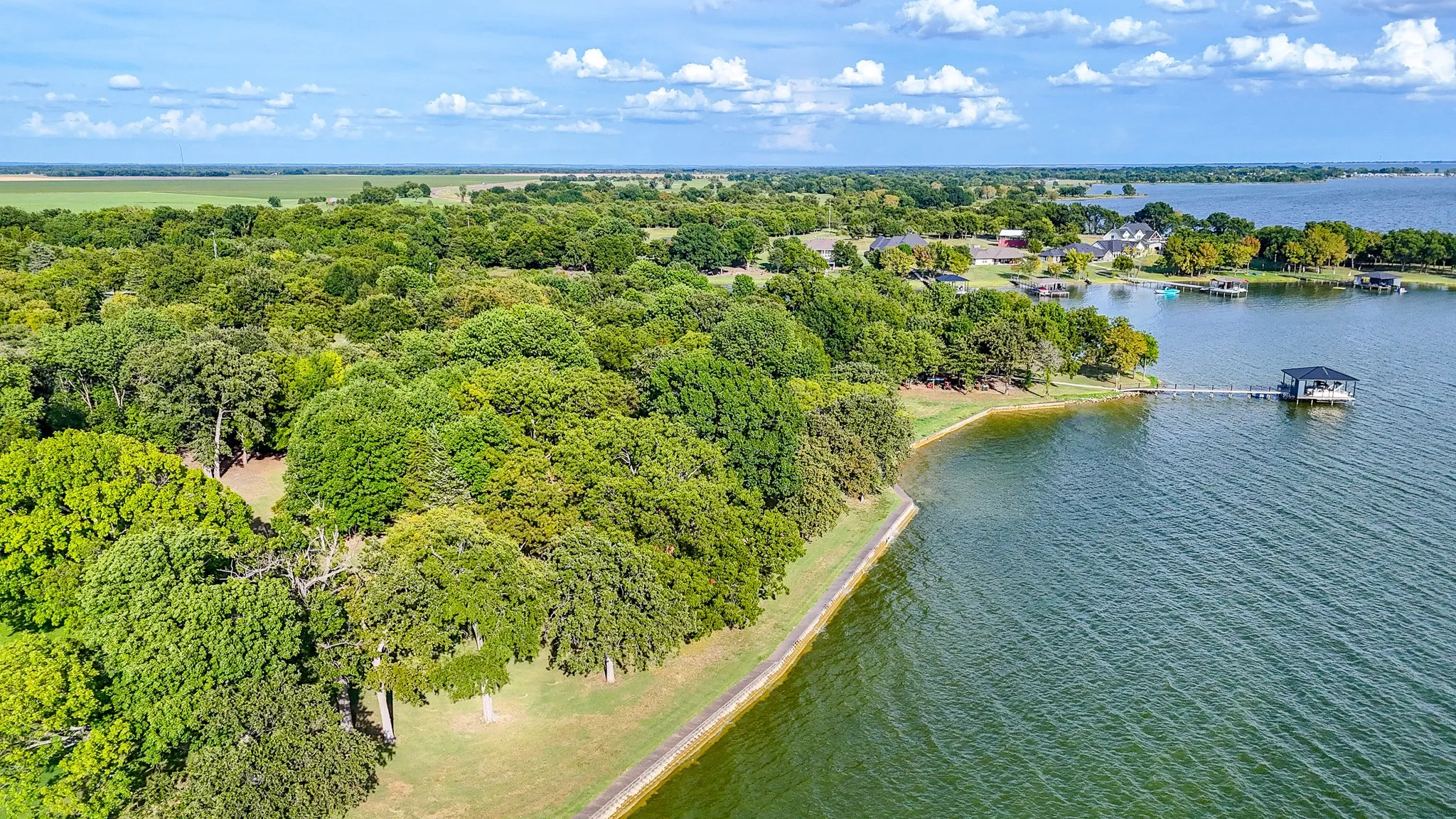 Unimproved Land For Sale in Navarro County , Lot 32 Embarcadero, Kerens, Texas 75144, 0, 0, Garage spaces, 0 Sqft, built in 0, Price $299,000, mls#21357994, Real Estate Agent in Kerens, Homes For Sale in Navarro county, Homes For Sale in Kerens, Realtor in Kerens Texas, Real Estate Brokerage Independent Realty Texas, Luminita Cordes Realtor