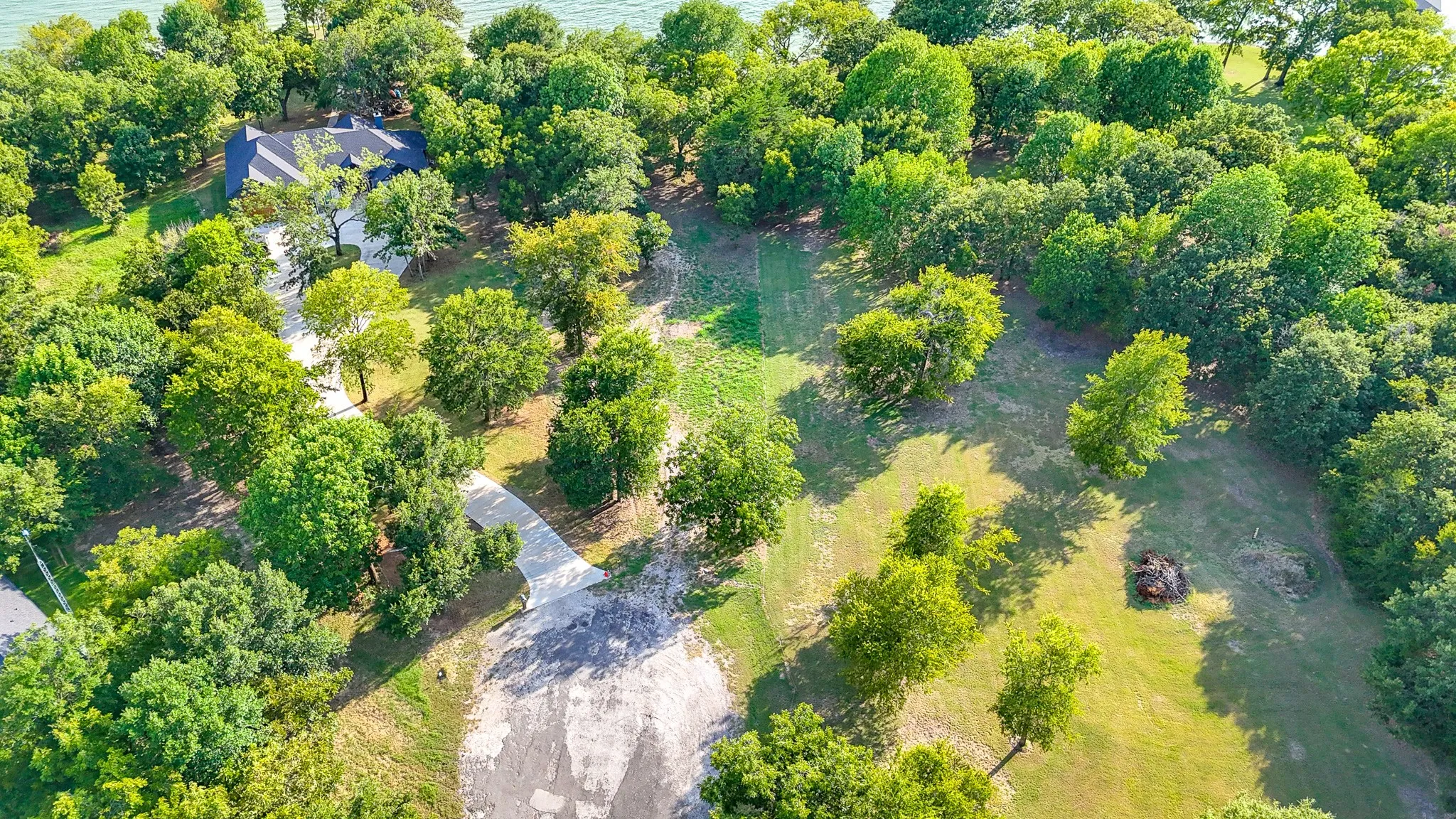 Unimproved Land For Sale in Navarro County , Lot 32 Embarcadero, Kerens, Texas 75144, 0, 0, Garage spaces, 0 Sqft, built in 0, Price $299,000, mls#21357994, Real Estate Agent in Kerens, Homes For Sale in Navarro county, Homes For Sale in Kerens, Realtor in Kerens Texas, Real Estate Brokerage Independent Realty Texas, Luminita Cordes Realtor