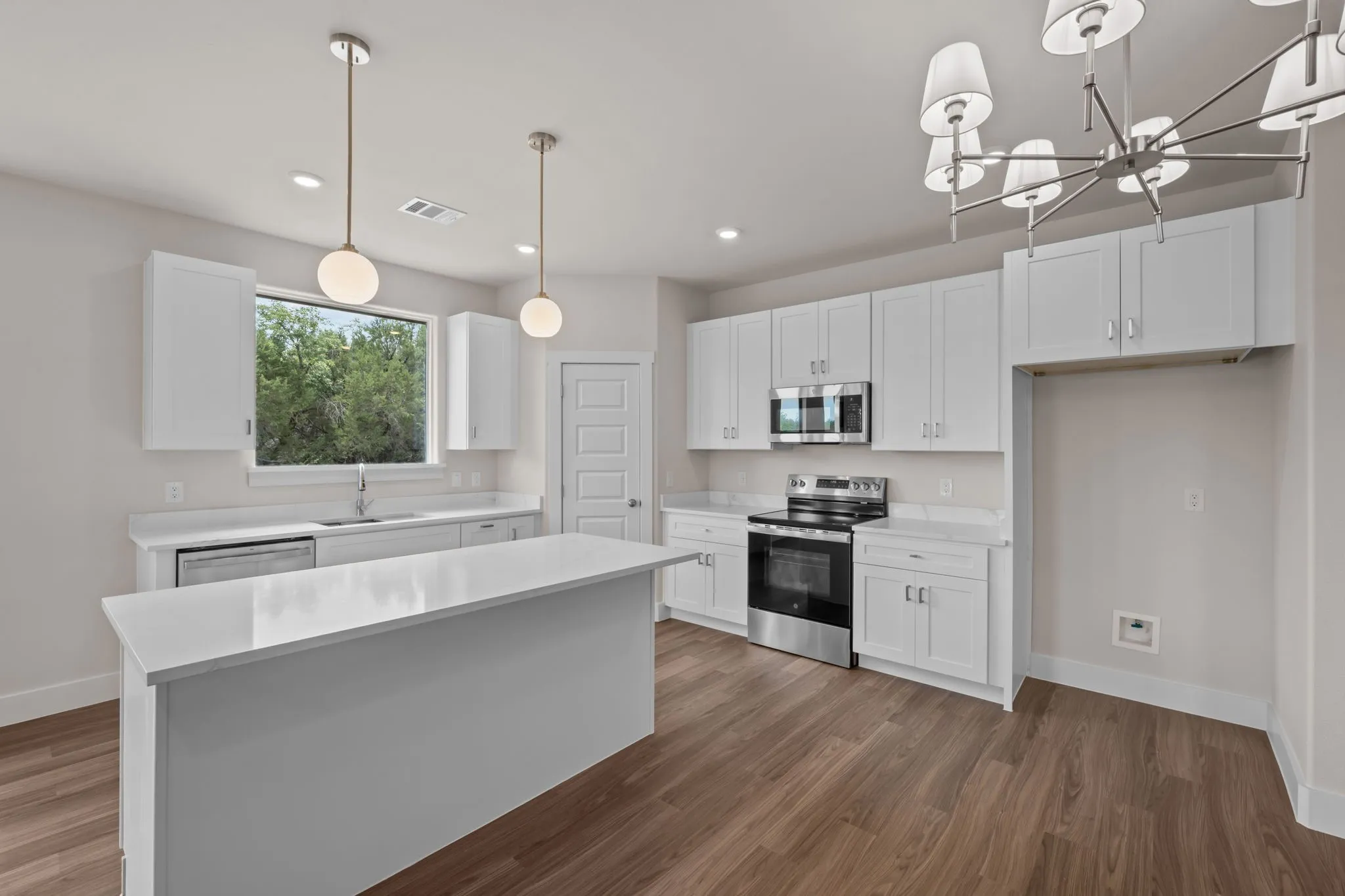 Single Family Residence For Sale in Hood County , 2623 Creekview Drive, Granbury, Texas 76048, 3 Bedroom, 2 Bathroom, 1 Garage spaces, 1,313 Sqft, built in 2026, mls#21355993, Real Estate Agent in Granbury, Homes For Sale in Hood county, Homes For Sale in Granbury, Realtor in Granbury Texas, Real Estate Brokerage Independent Realty Texas, Luminita Cordes Realtor