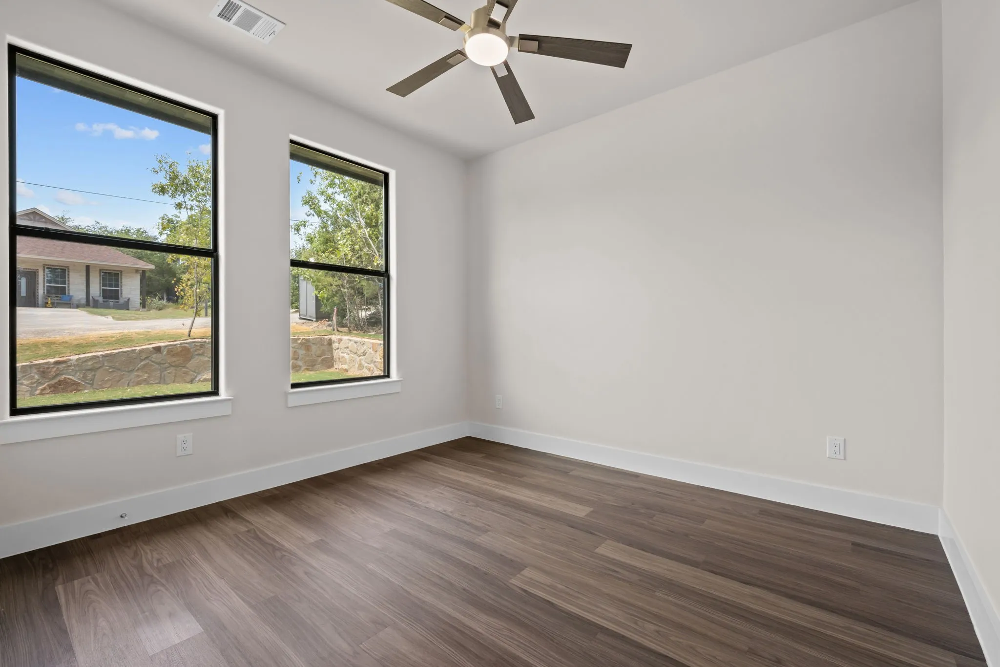 Single Family Residence For Sale in Hood County , 2623 Creekview Drive, Granbury, Texas 76048, 3 Bedroom, 2 Bathroom, 1 Garage spaces, 1,313 Sqft, built in 2026, mls#21355993, Real Estate Agent in Granbury, Homes For Sale in Hood county, Homes For Sale in Granbury, Realtor in Granbury Texas, Real Estate Brokerage Independent Realty Texas, Luminita Cordes Realtor
