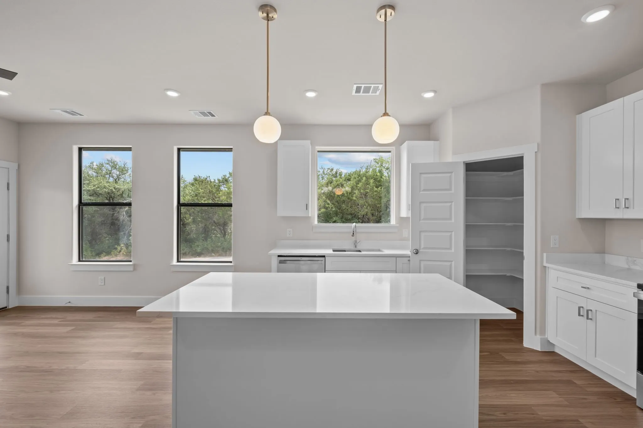 Single Family Residence For Sale in Hood County , 2623 Creekview Drive, Granbury, Texas 76048, 3 Bedroom, 2 Bathroom, 1 Garage spaces, 1,313 Sqft, built in 2026, mls#21355993, Real Estate Agent in Granbury, Homes For Sale in Hood county, Homes For Sale in Granbury, Realtor in Granbury Texas, Real Estate Brokerage Independent Realty Texas, Luminita Cordes Realtor