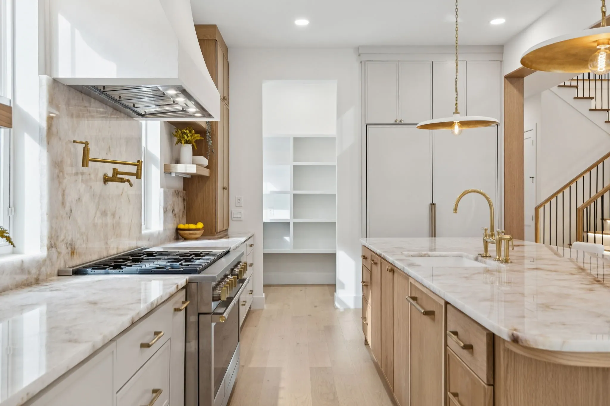 Tom Hughes Team - 2026 Euclid - Kitchen