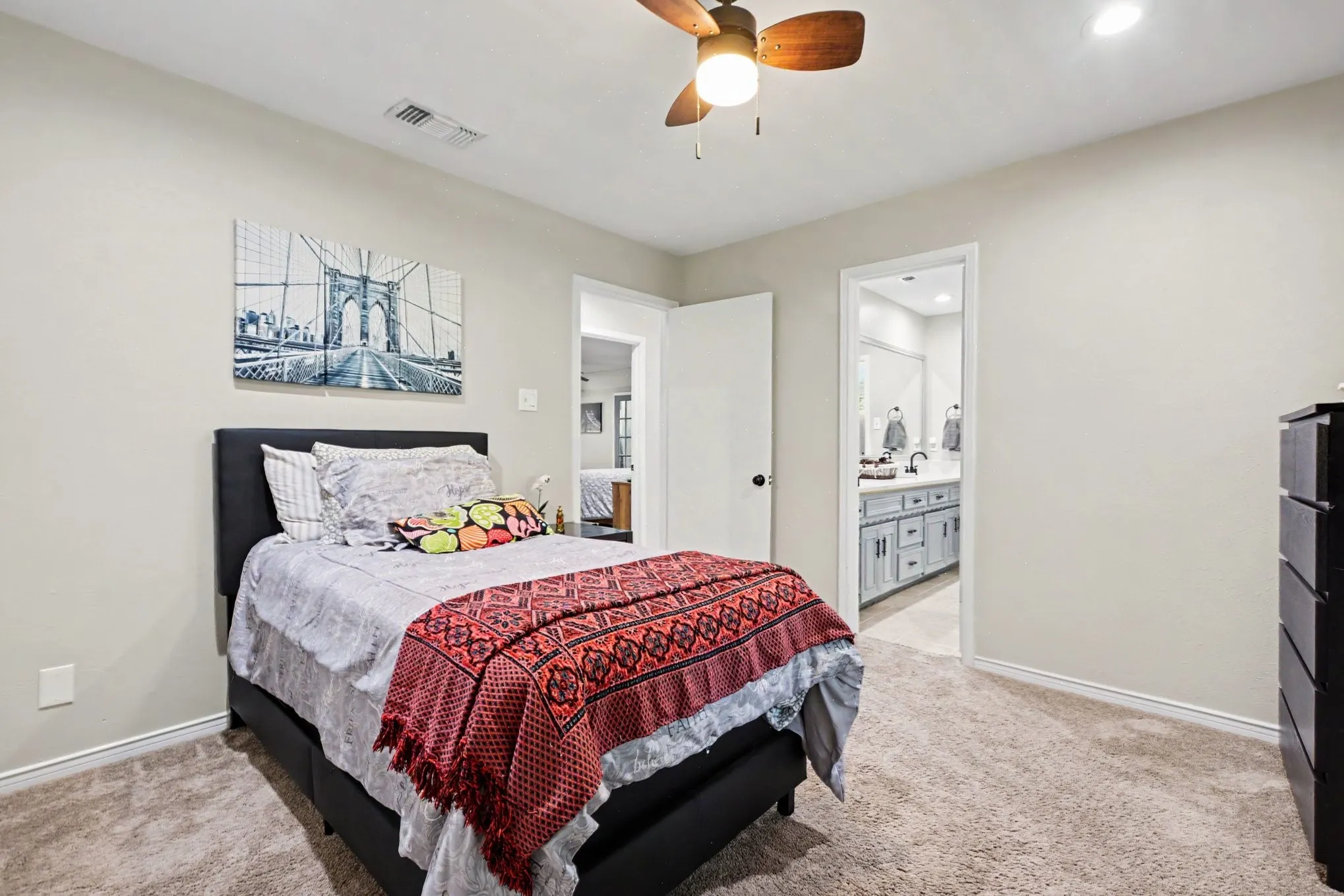 Single Family Residence For Sale in Dallas County , 175 E Pleasant Run Road, Cedar Hill, Texas 75104, 3 Bedroom, 2 Bathroom, Garage spaces, 2,554 Sqft, built in 1980, mls#21346878, Real Estate Agent in Cedar Hill, Homes For Sale in Dallas county, Homes For Sale in Cedar Hill, Realtor in Cedar Hill Texas, Real Estate Brokerage Independent Realty Texas, Luminita Cordes Realtor