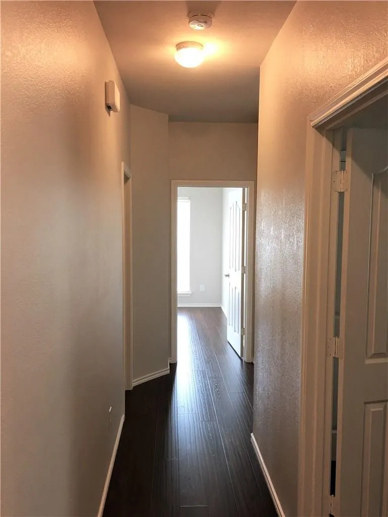 Single Family Residence For Rent in Tarrant County , 8004 Ranchvale Lane, Arlington, Texas 76002, 4 Bedroom, 2 Bathroom, 2 Garage spaces, 2,045 Sqft, built in 2004, mls#21353078, Real Estate Agent in Arlington, Homes For Rent in Tarrant county, Homes For Rent in Arlington, Realtor in Arlington Texas, Real Estate Brokerage Independent Realty Texas, Luminita Cordes Realtor