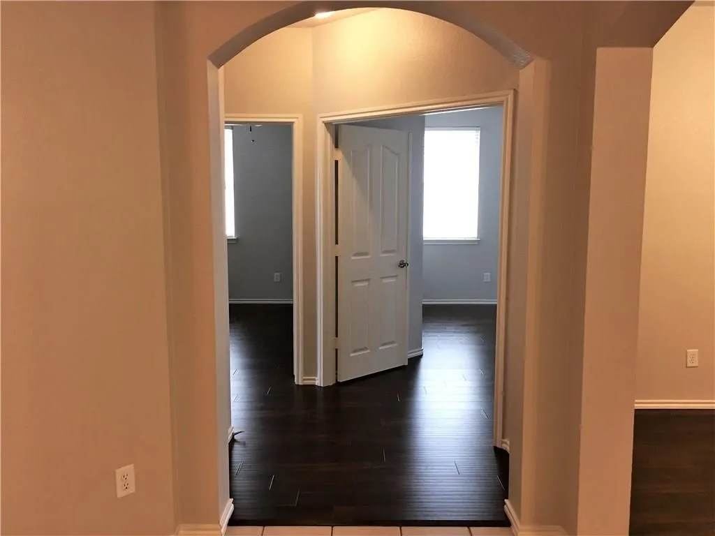 Single Family Residence For Rent in Tarrant County , 8004 Ranchvale Lane, Arlington, Texas 76002, 4 Bedroom, 2 Bathroom, 2 Garage spaces, 2,045 Sqft, built in 2004, mls#21353078, Real Estate Agent in Arlington, Homes For Rent in Tarrant county, Homes For Rent in Arlington, Realtor in Arlington Texas, Real Estate Brokerage Independent Realty Texas, Luminita Cordes Realtor