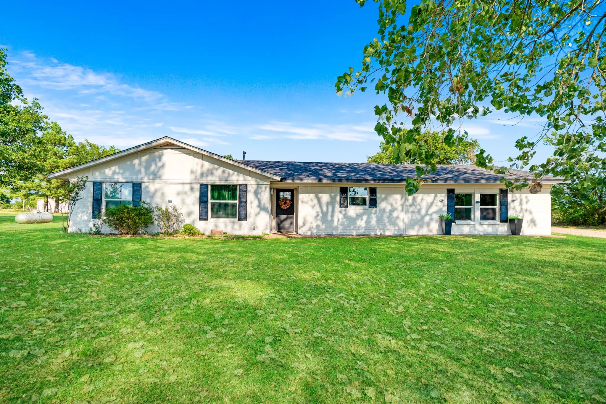 Single Family Residence For Sale in Lamar County , 4237 FARM ROAD 196, Pattonville, Texas 75468, 4 Bedroom, 2 Bathroom, Garage spaces, 1,871 Sqft, built in 1990, Price $339,900, mls#21352279, Real Estate Agent in Pattonville, Homes For Sale in Lamar county, Homes For Sale in Pattonville, Realtor in Pattonville Texas, Real Estate Brokerage Independent Realty Texas, Luminita Cordes Realtor