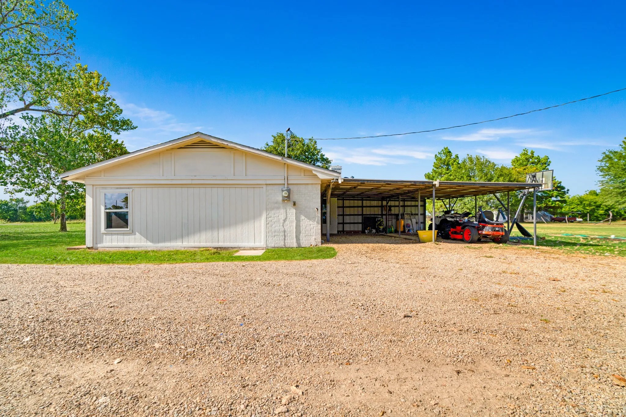 Single Family Residence For Sale in Lamar County , 4237 FARM ROAD 196, Pattonville, Texas 75468, 4 Bedroom, 2 Bathroom, Garage spaces, 1,871 Sqft, built in 1990, Price $339,900, mls#21352279, Real Estate Agent in Pattonville, Homes For Sale in Lamar county, Homes For Sale in Pattonville, Realtor in Pattonville Texas, Real Estate Brokerage Independent Realty Texas, Luminita Cordes Realtor