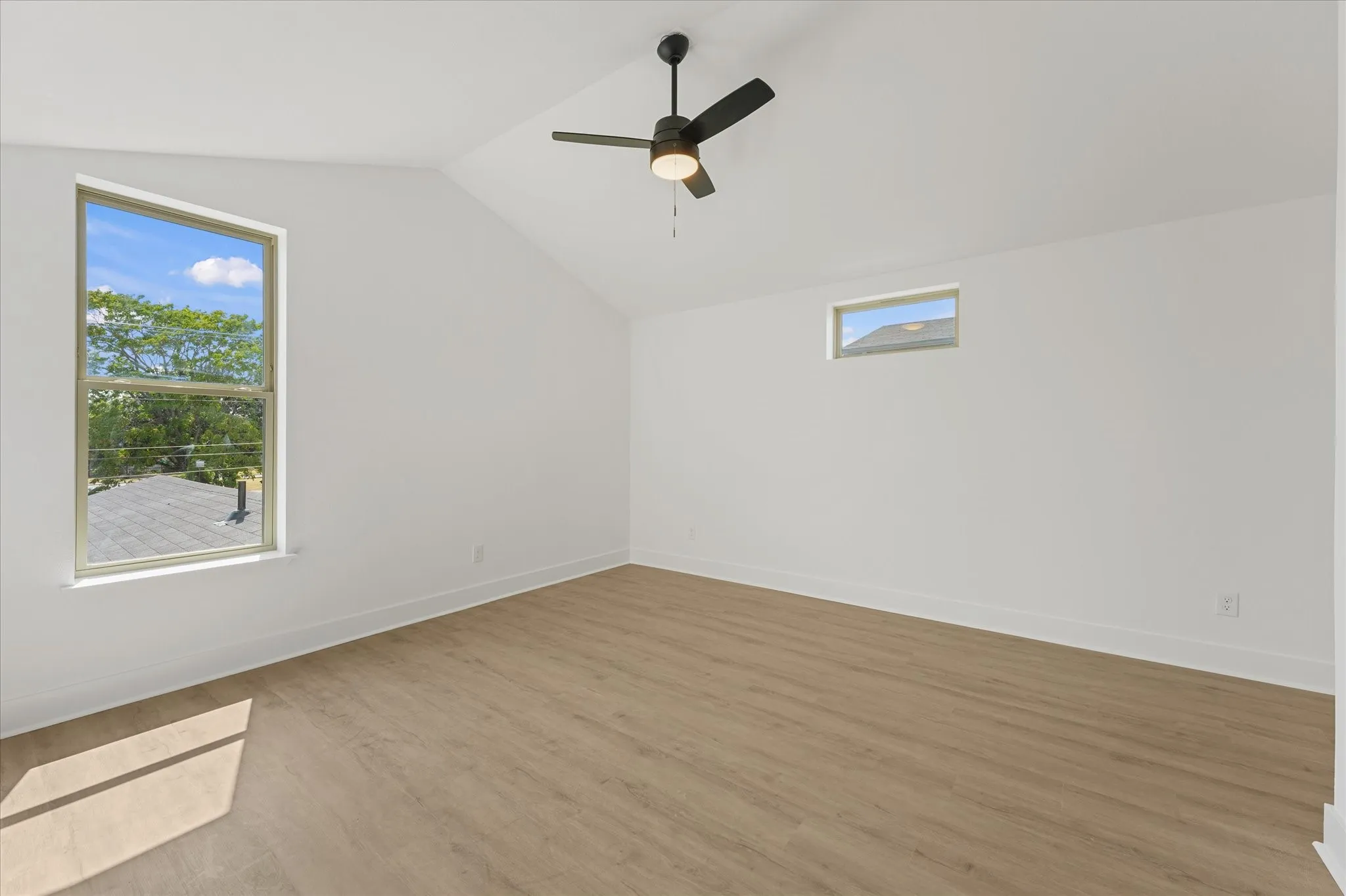 Single Family Residence For Rent in Dallas County , 3786 Wenatche Drive, Dallas, Texas 75233, 4 Bedroom, 4 Bathroom, 2 Garage spaces, 2,907 Sqft, built in 2024, mls#21357384, Real Estate Agent in Dallas, Homes For Rent in Dallas county, Homes For Rent in Dallas, Realtor in Dallas Texas, Real Estate Brokerage Independent Realty Texas, Luminita Cordes Realtor